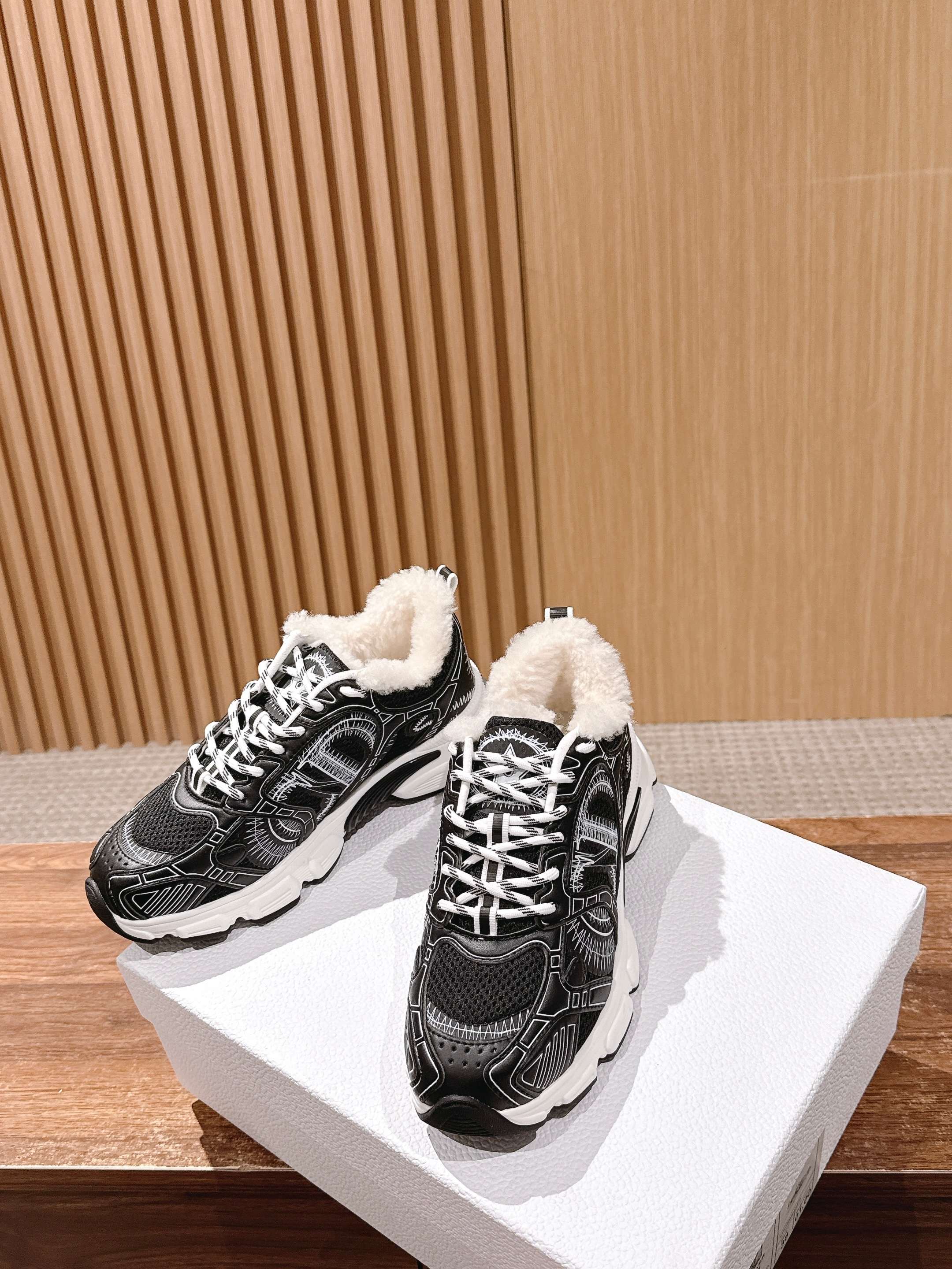 Luxury Shoes Dior Unisex