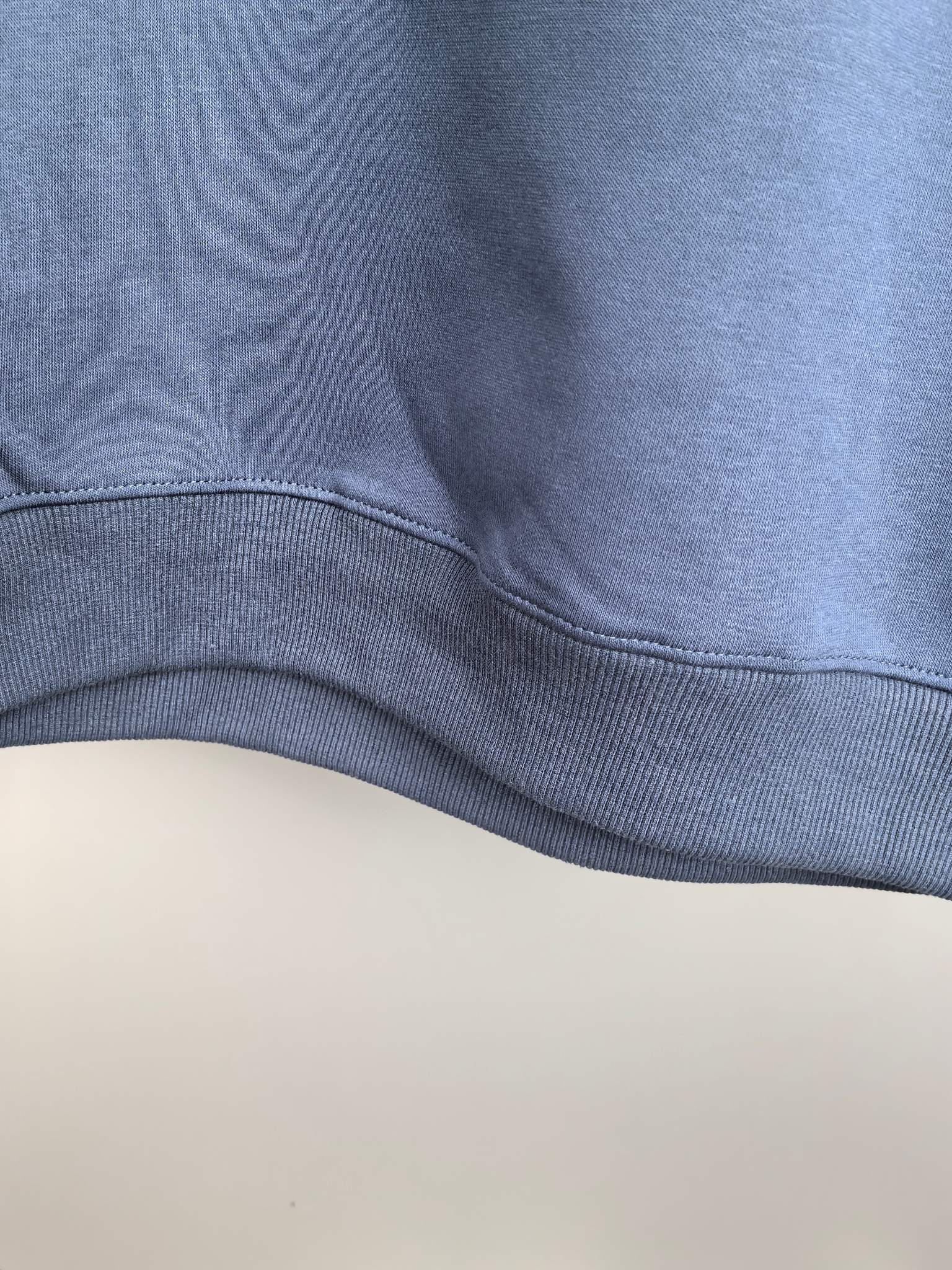 Louis Vuitton dark blue sweatshirt hem with ribbed band and stitched seam