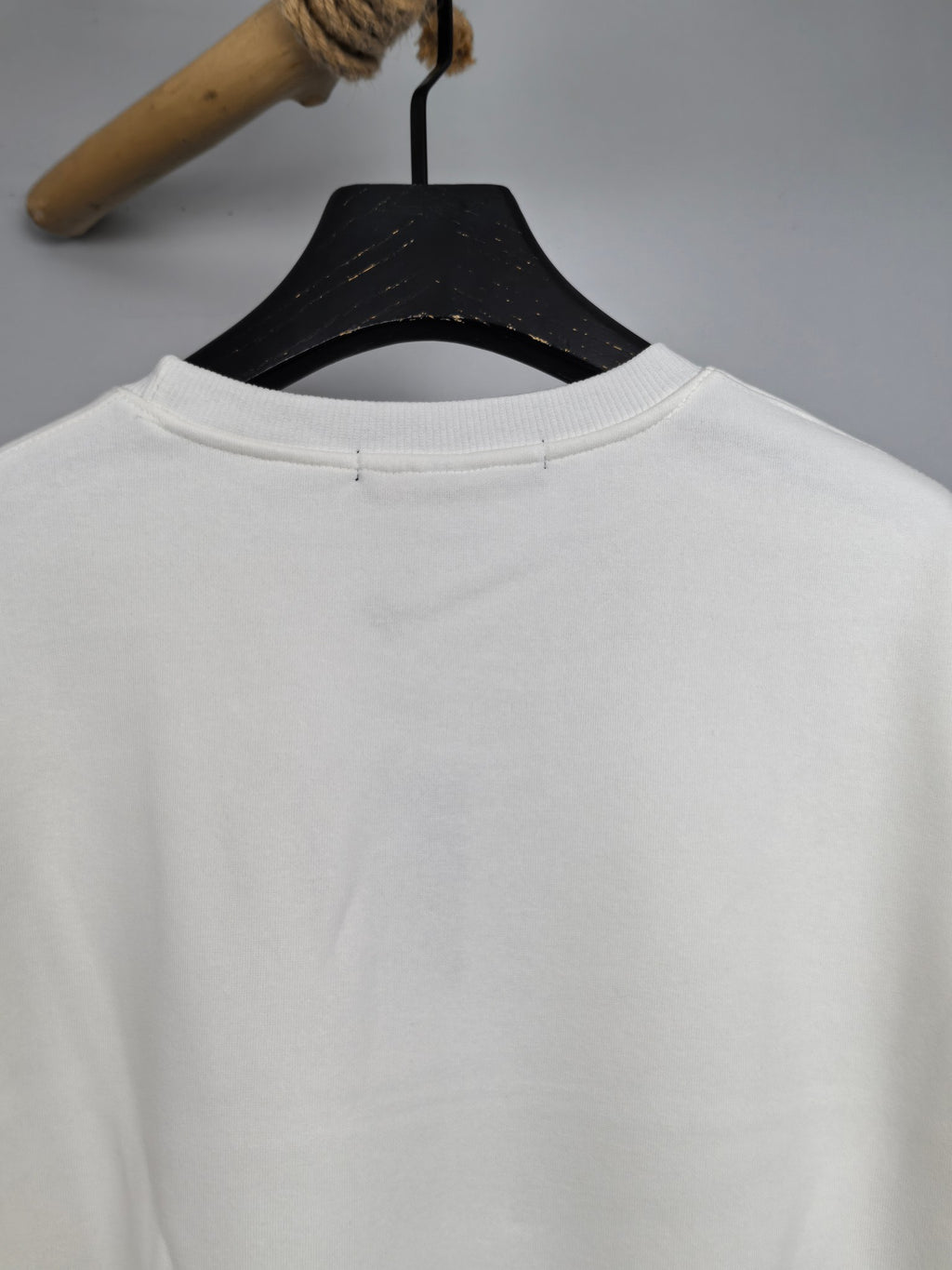 White sweatshirt crew neck with small back seam detail