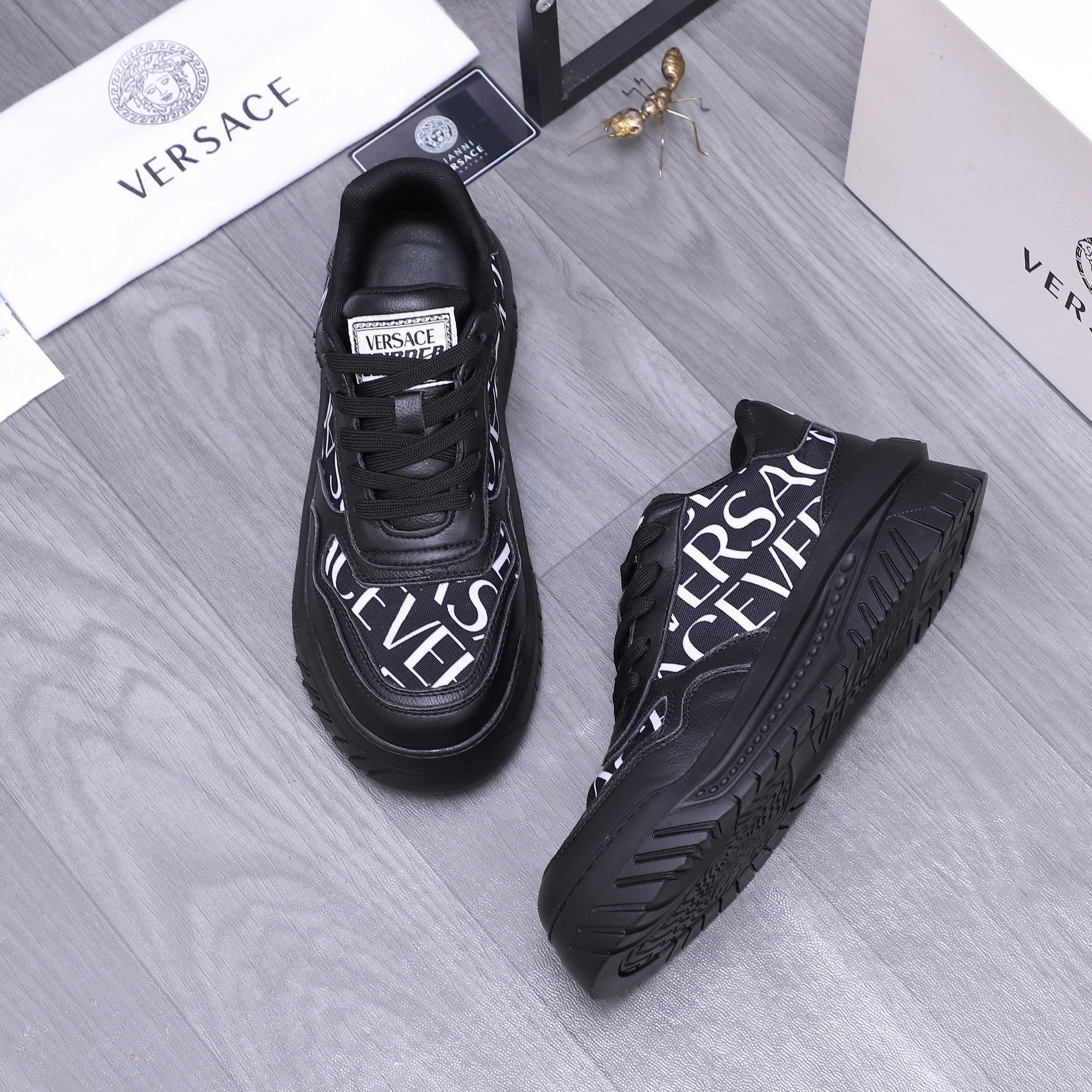 Luxury Shoes Versace