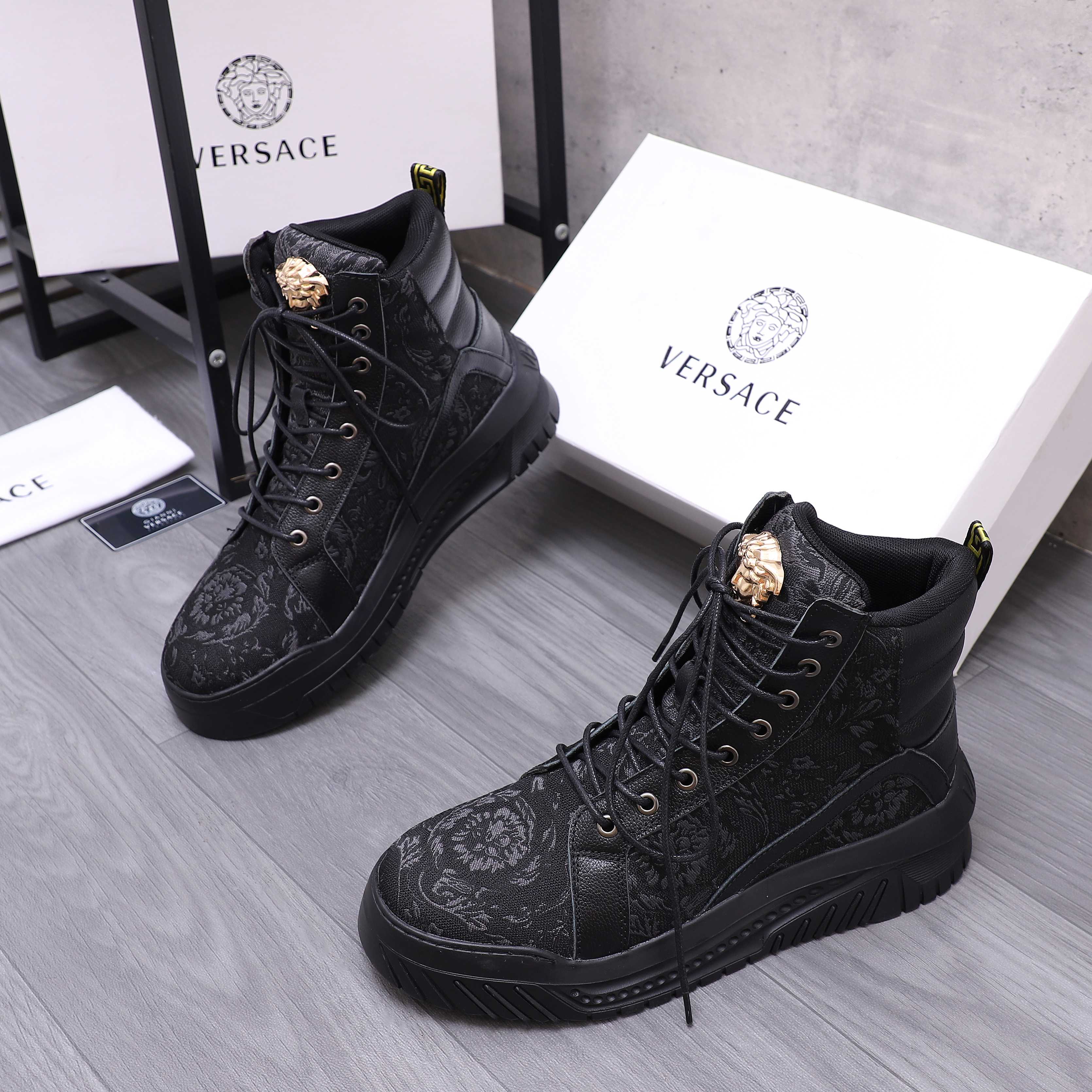 Luxury Shoes Versace