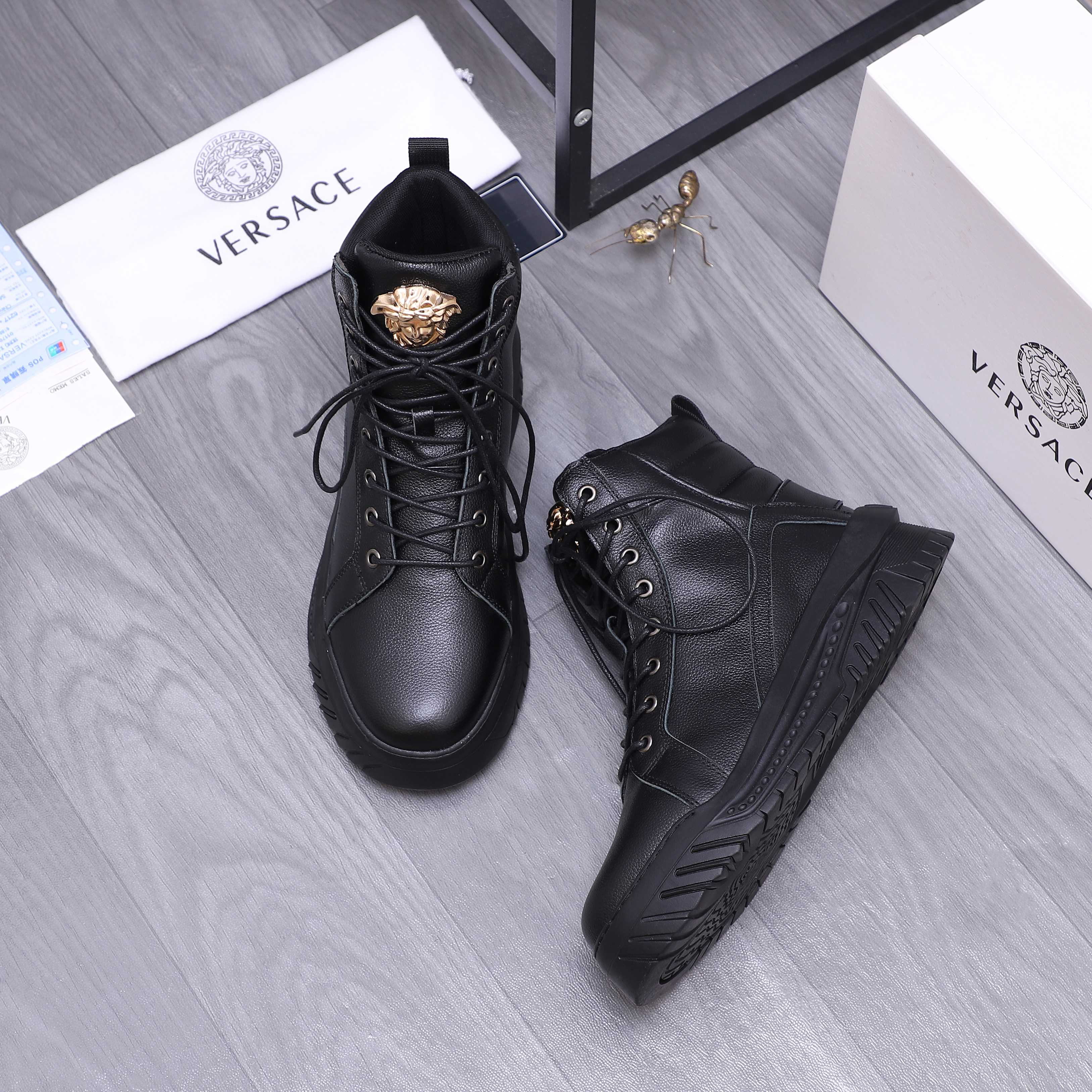 Luxury Shoes Versace