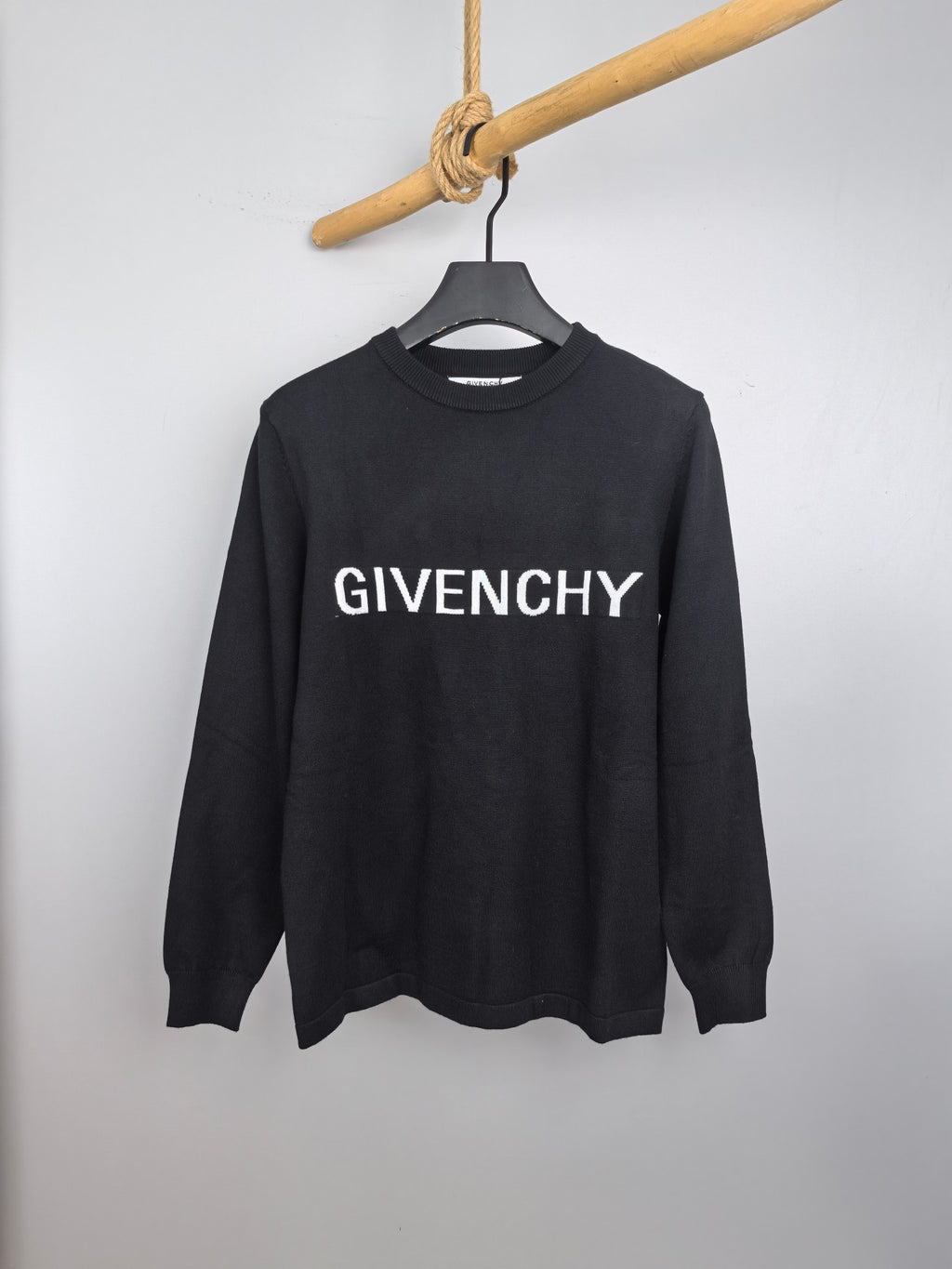 Black Givenchy crewneck sweatshirt with front GIVENCHY text print