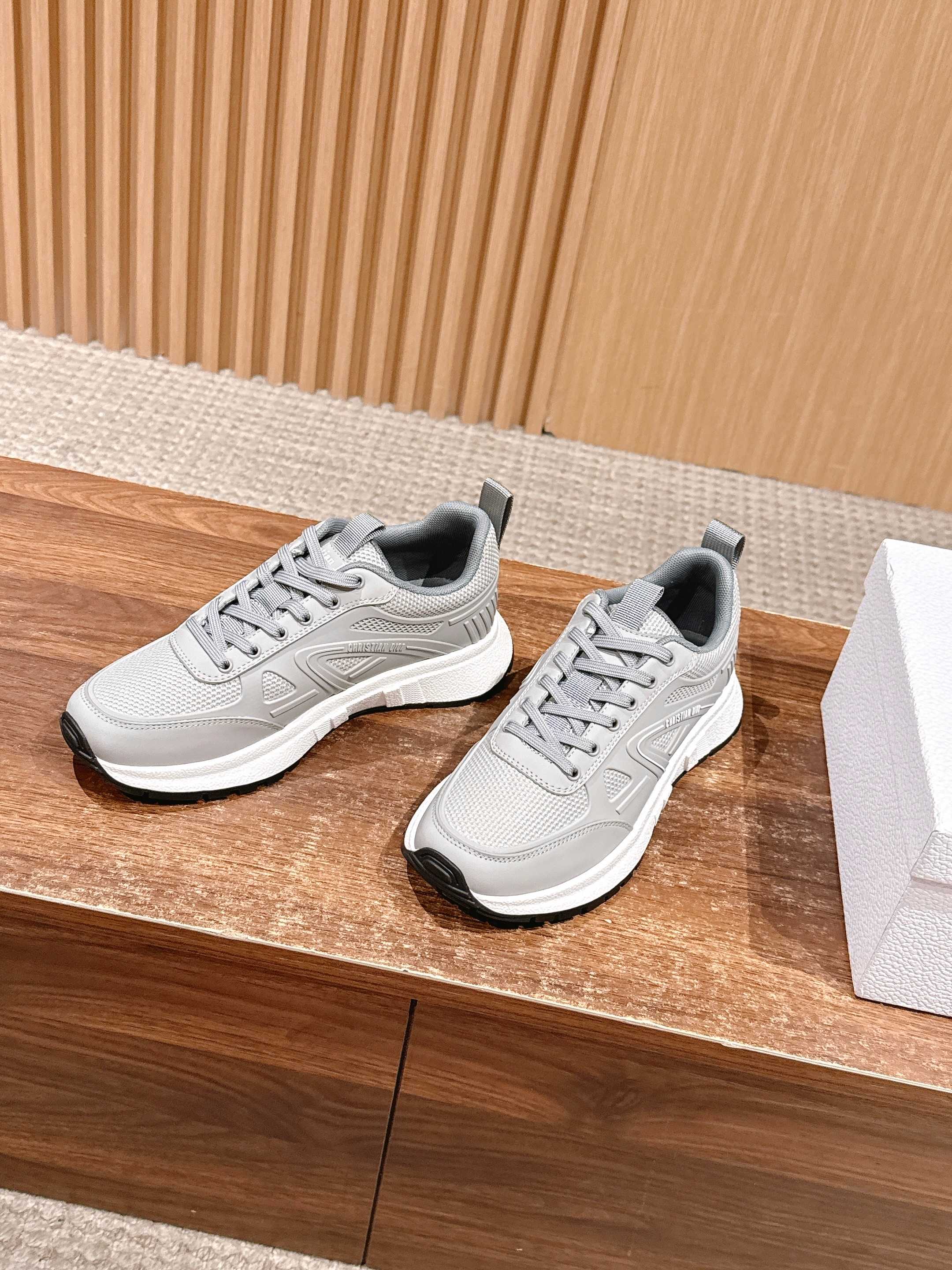 Luxury Shoes Dior Unisex