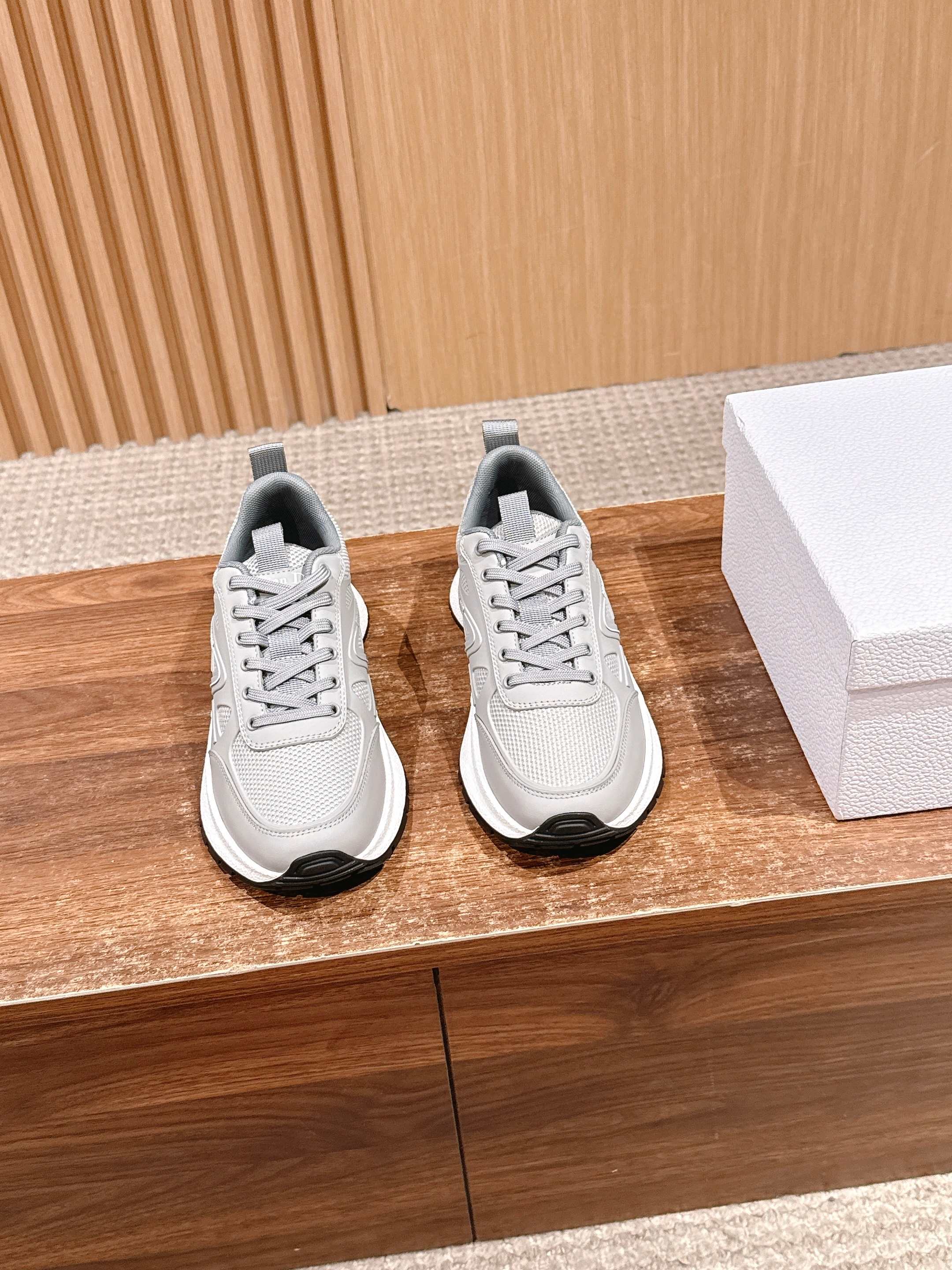 Luxury Shoes Dior Unisex