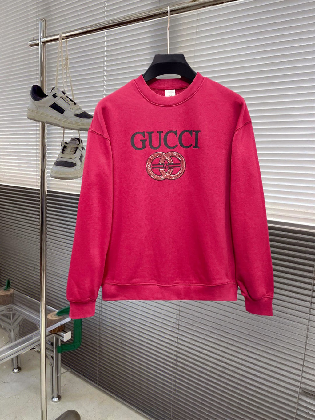 Gucci long-sleeve sweatshirt in bright pink with front logo graphic
