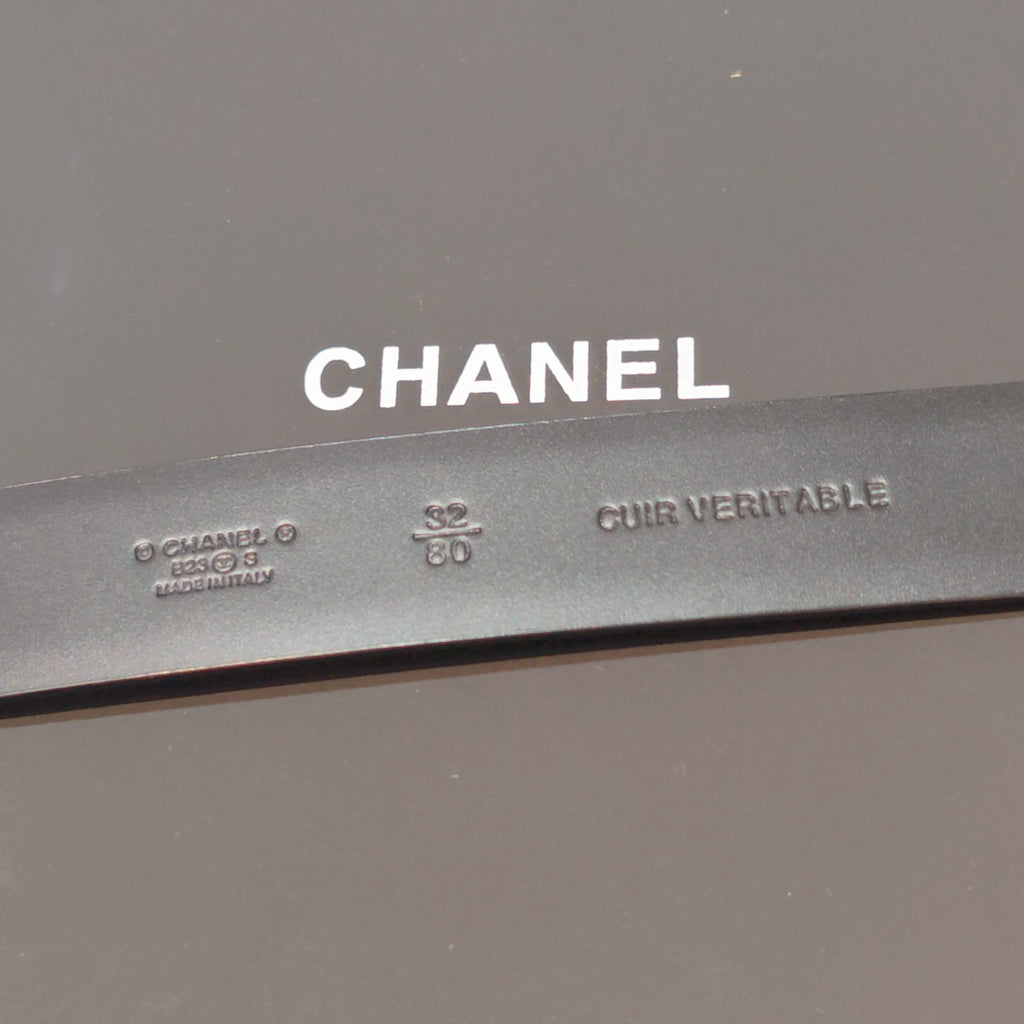 Chanel belt box lid with CHANEL and CUIR VERITABLE text