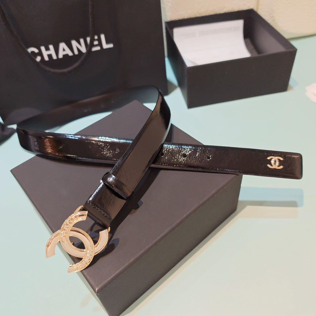 Chanel belt with dark brown leather strap and rose-gold double C buckle on box