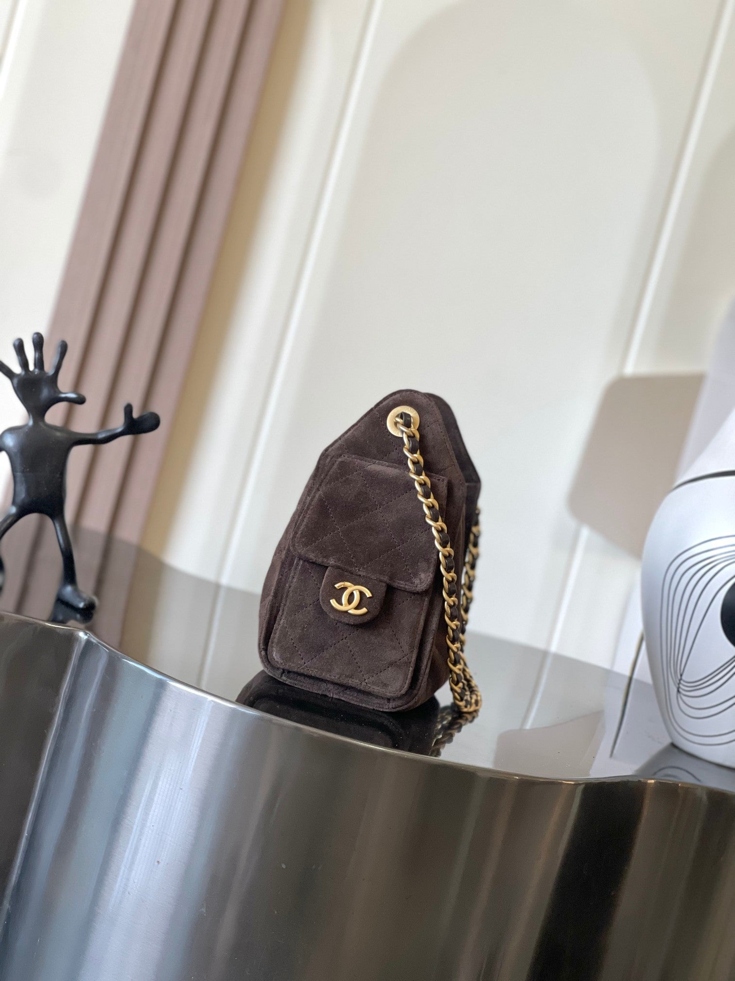 Dark brown suede shoulder bag with flap, gold chain strap, CC logo