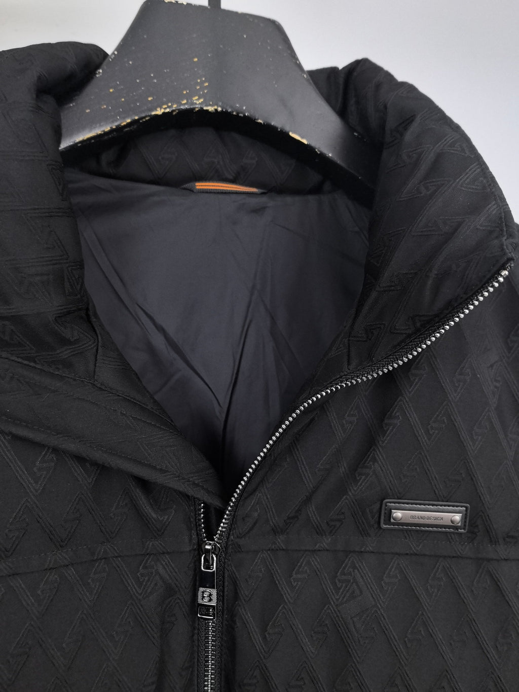 Black Burberry quilted jacket interior lining and full-length zipper