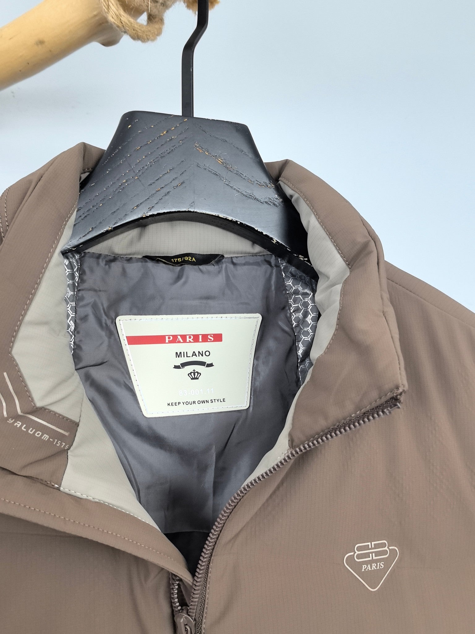 Prada puffer jacket lining with Paris Milano patch and zip front opening
