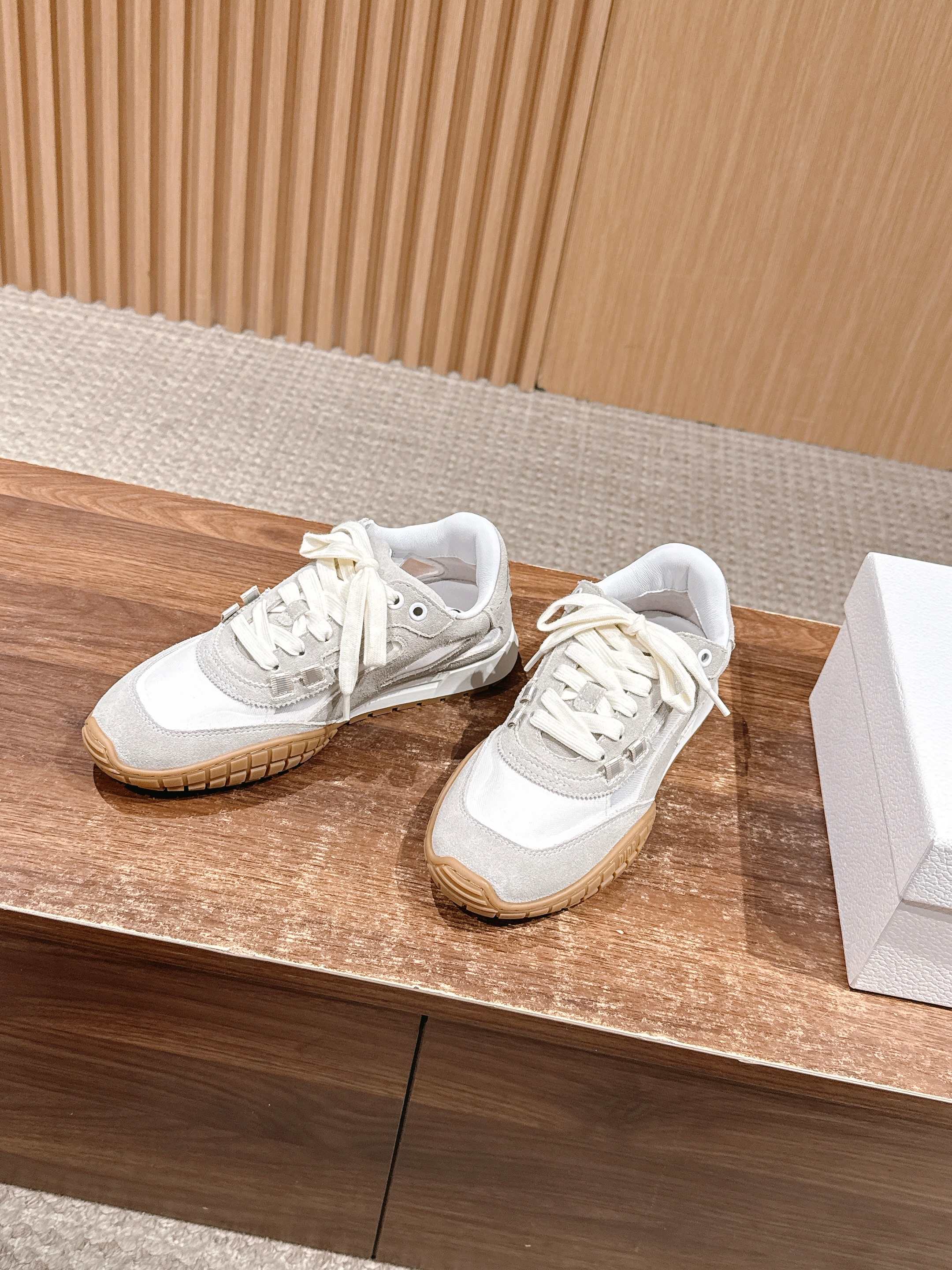 Luxury Shoes Dior Unisex