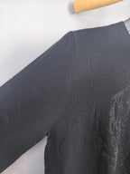 Gucci long-sleeve sweater sleeve, dark knit with raised logo motif
