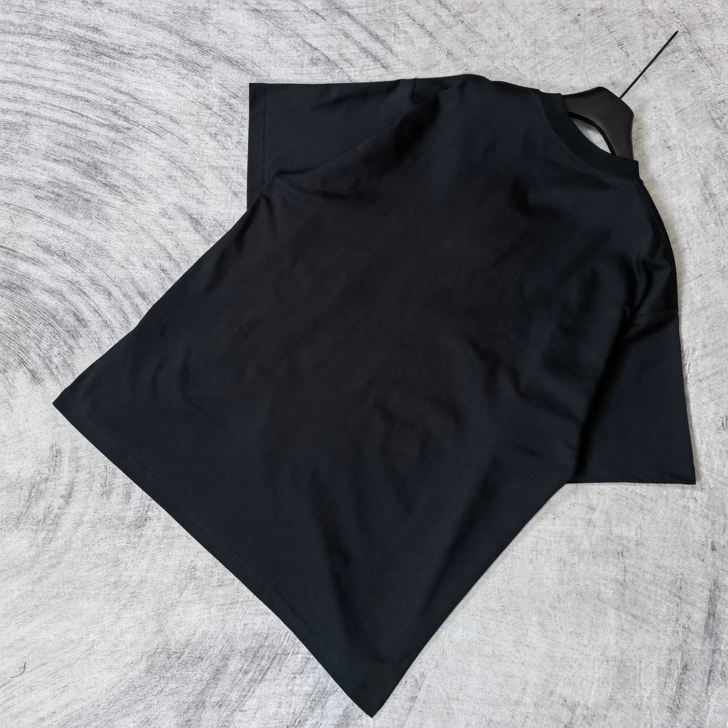 Balenciaga black short-sleeve T-shirt, folded plain back