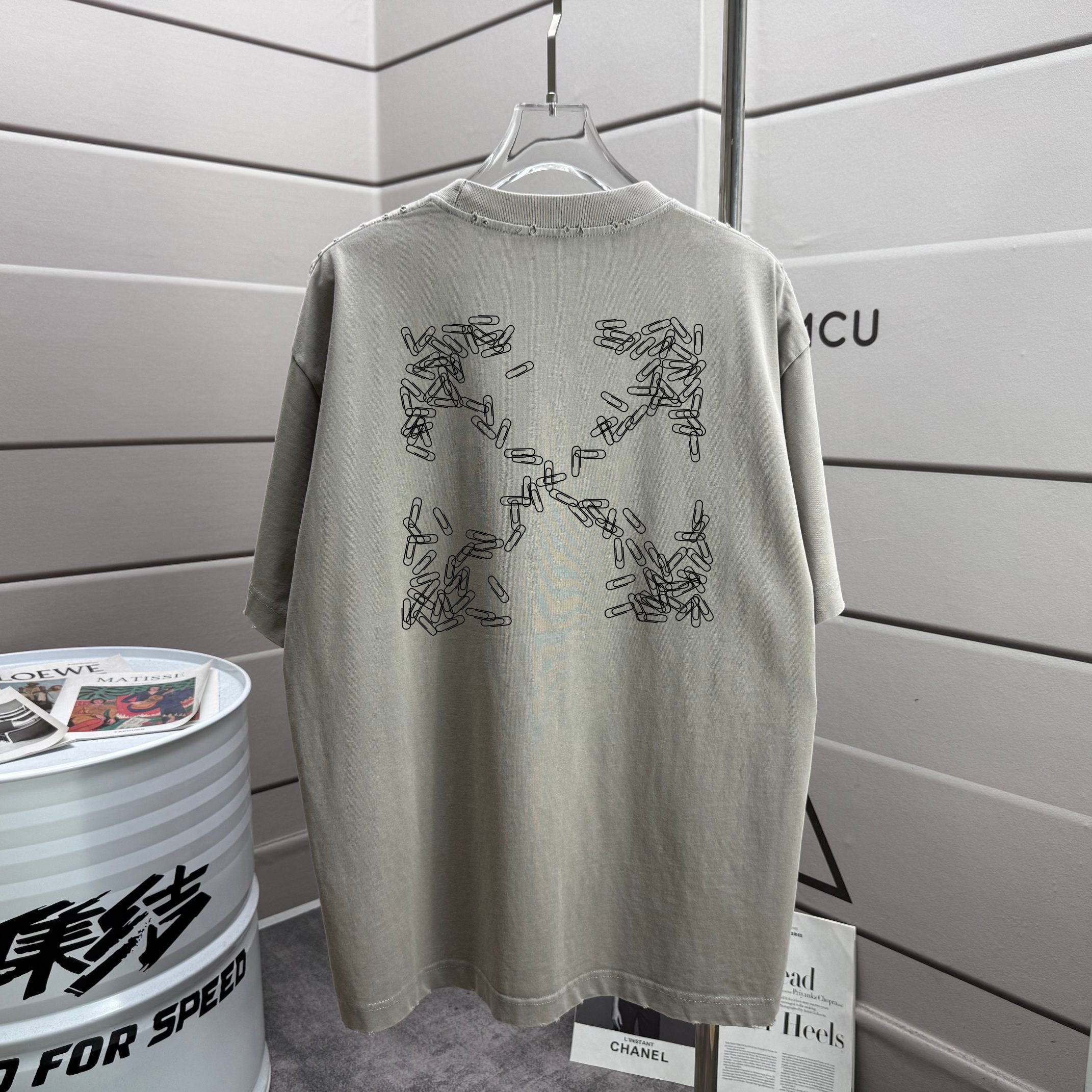 Off-White T-shirt, off-white crew neck with large chest graphic