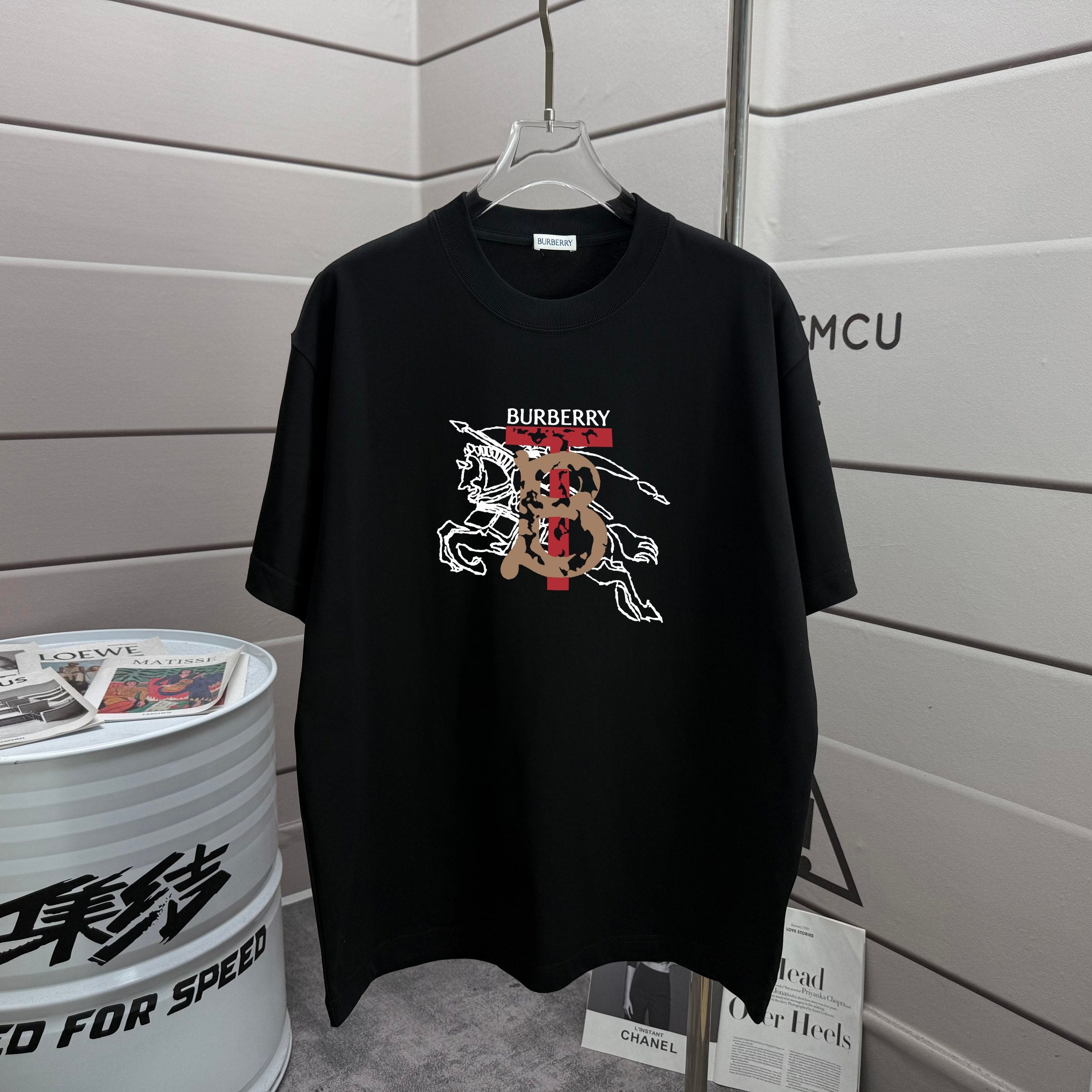 Burberry short-sleeve T-shirt, black crew neck, front horse rider graphic logo