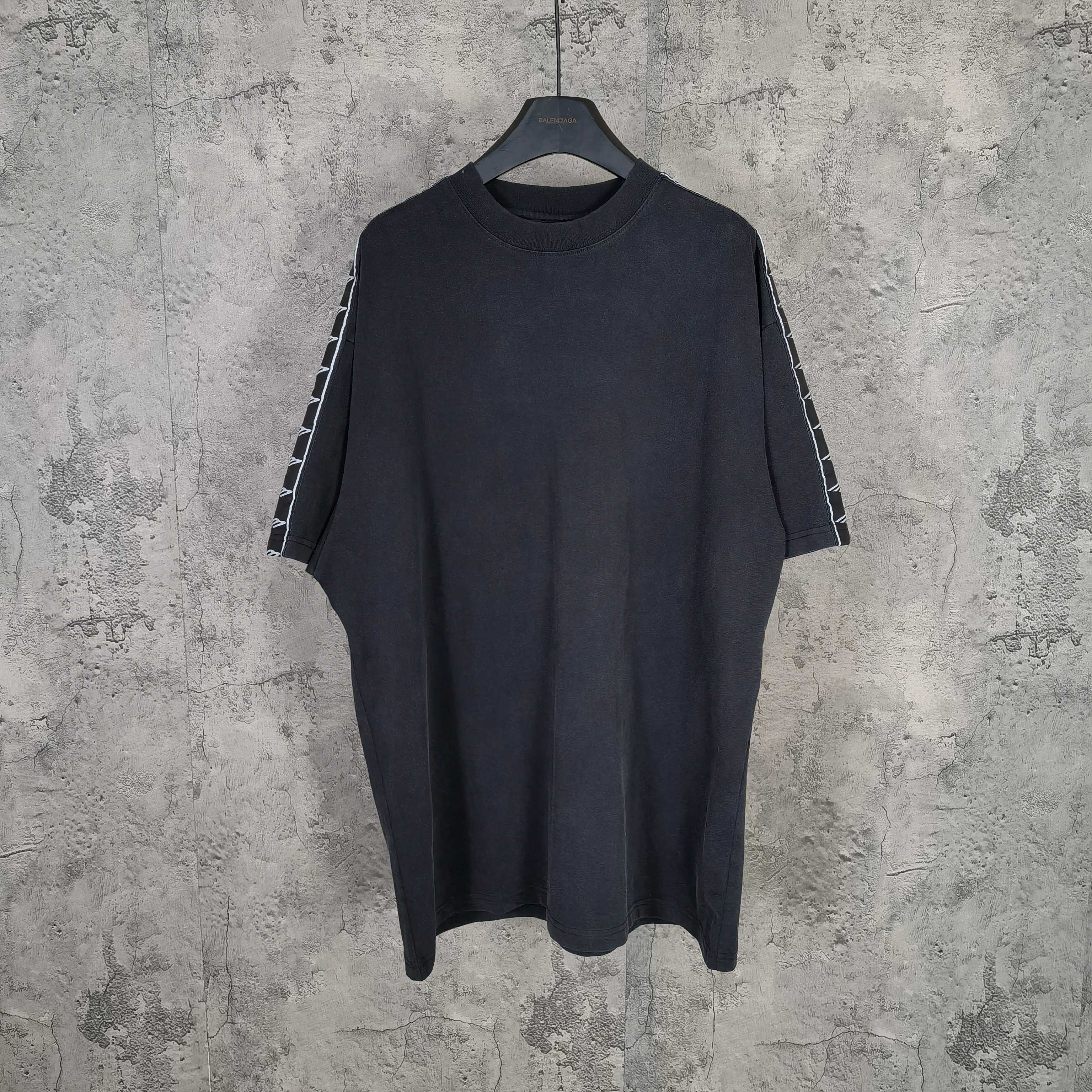 Balenciaga short-sleeve T-shirt, dark crewneck with contrast striped sleeves