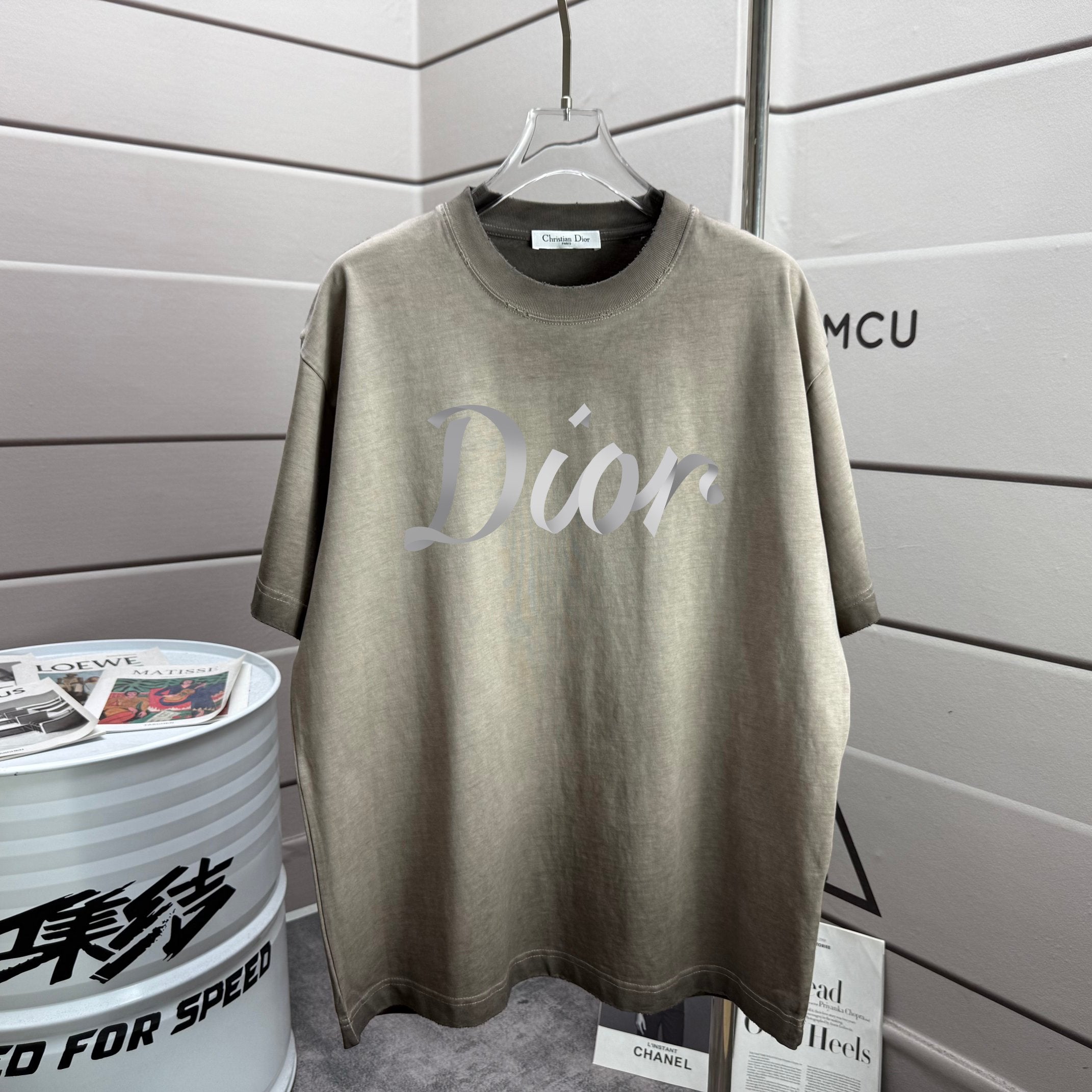 Dior short-sleeve crewneck T-shirt, light gray, front Dior logo graphic