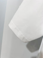 White Dior short-sleeve T-shirt sleeve hem seam detail