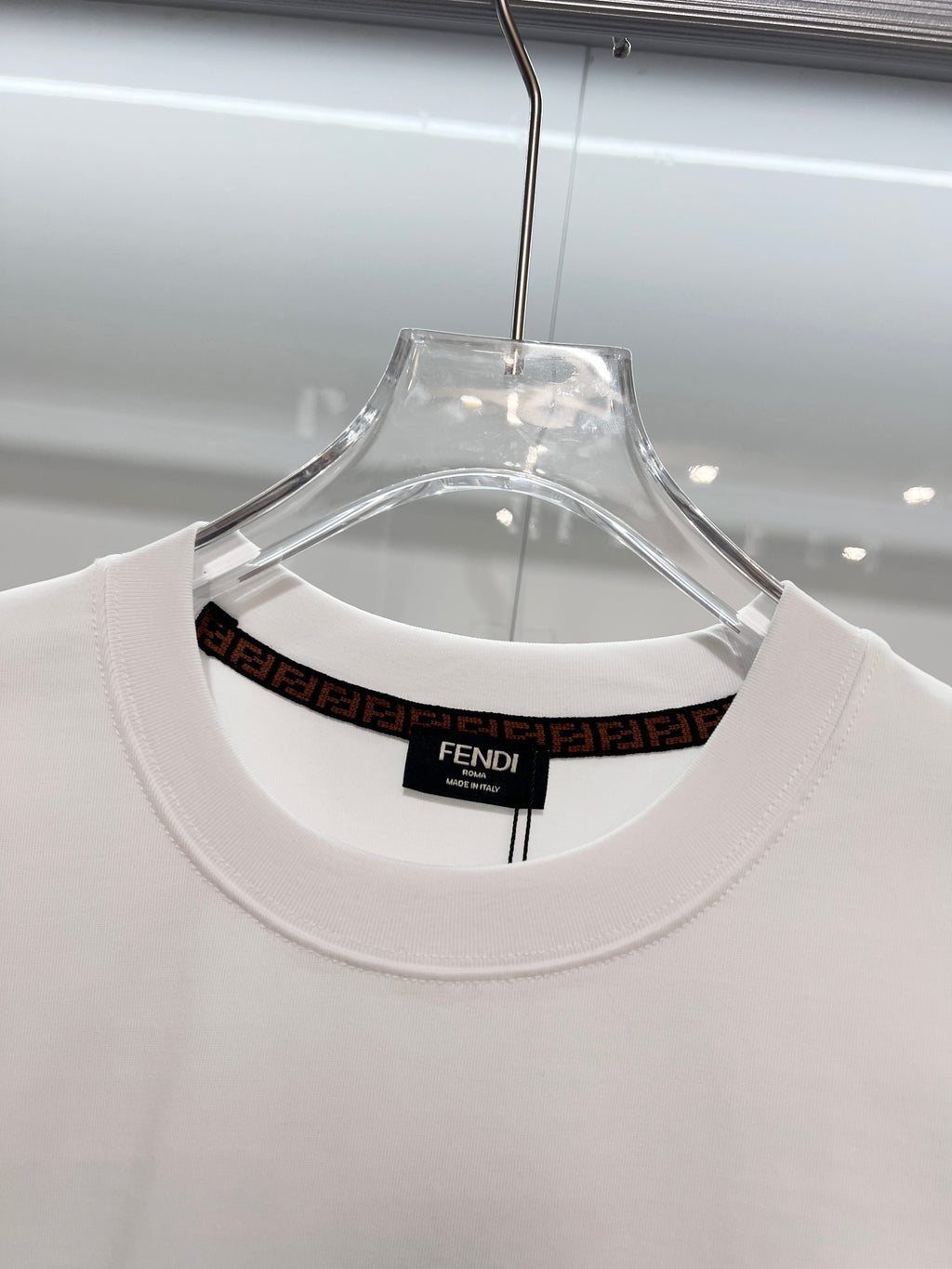 Fendi white short-sleeve T-shirt crew neck with patterned inner collar
