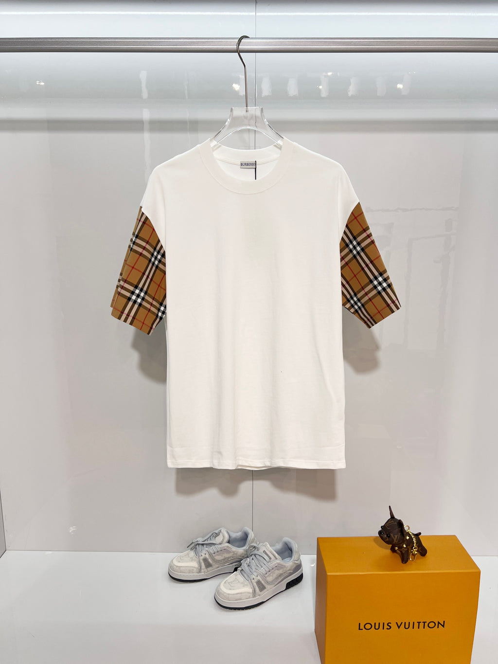 Burberry short-sleeve T-shirt, white with plaid sleeves