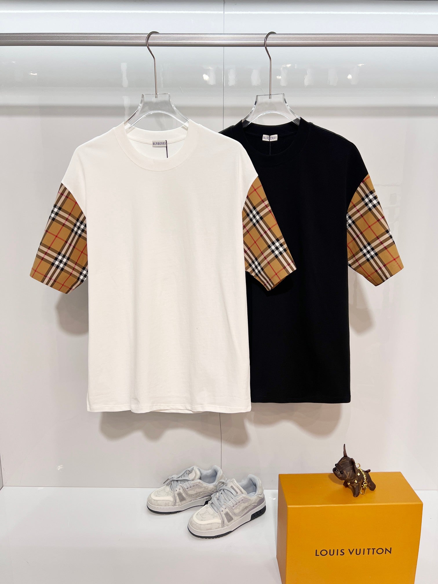 Burberry short-sleeve T-shirts, white and black with plaid sleeves