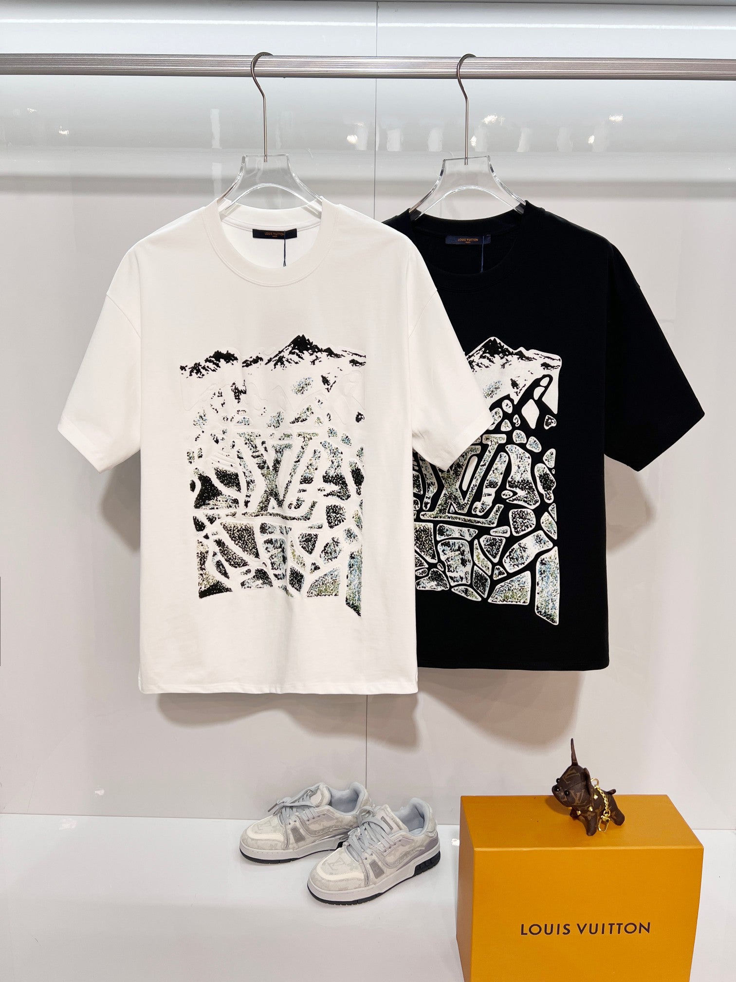 Louis Vuitton T-shirts set: white and black with matching front logo graphics