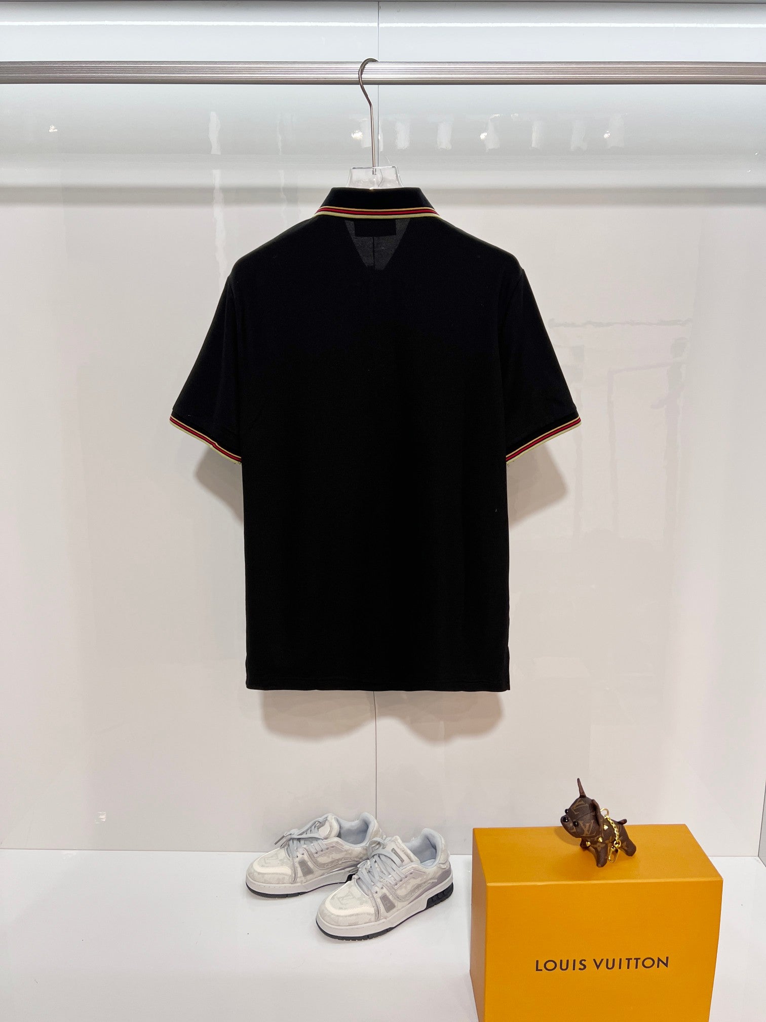 Gucci black polo shirt with striped edge collar detail