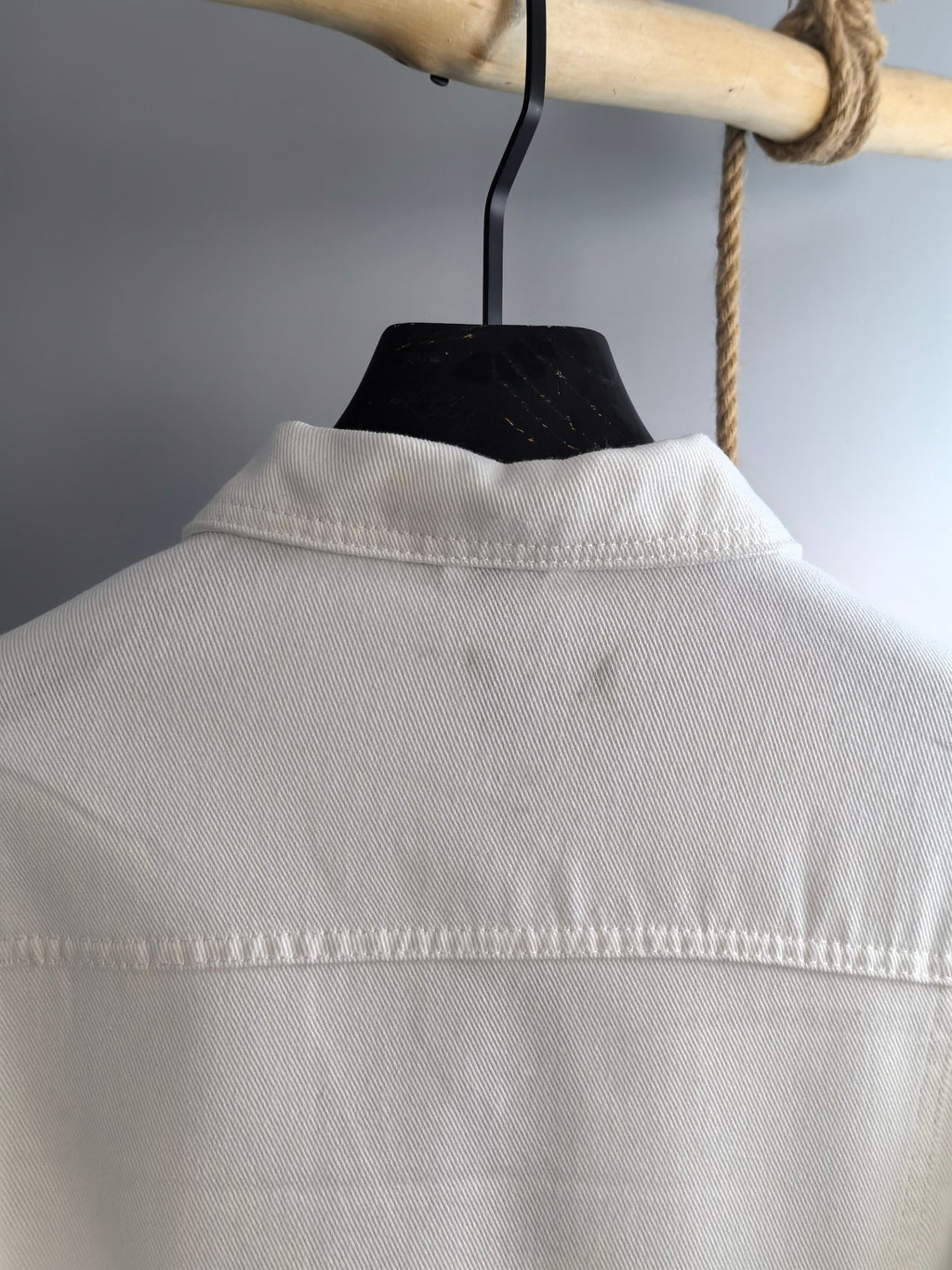 Burberry long-sleeve jacket white with raised back collar and stitched yoke seam