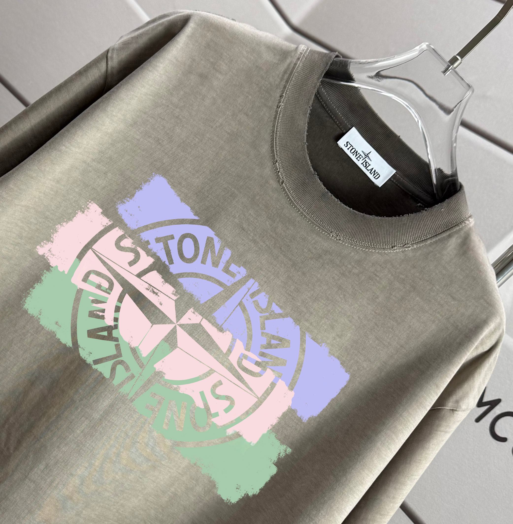 Clothes Stone Island