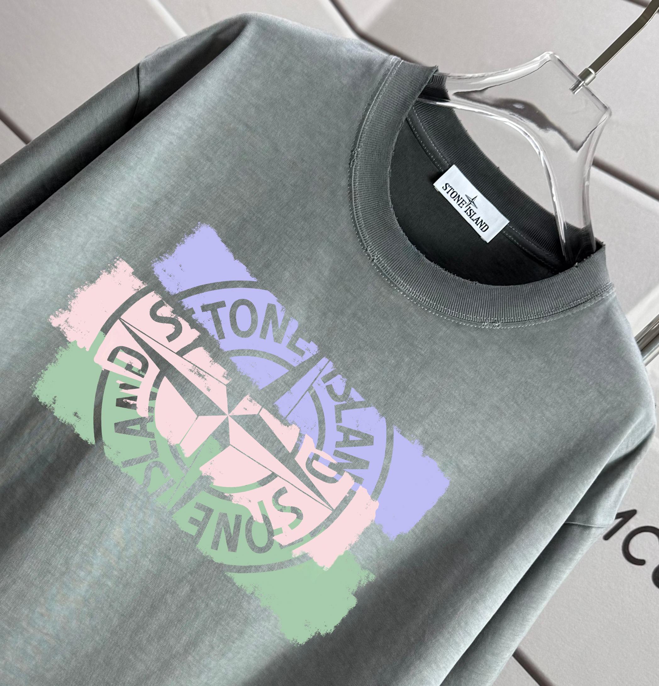 Clothes Stone Island