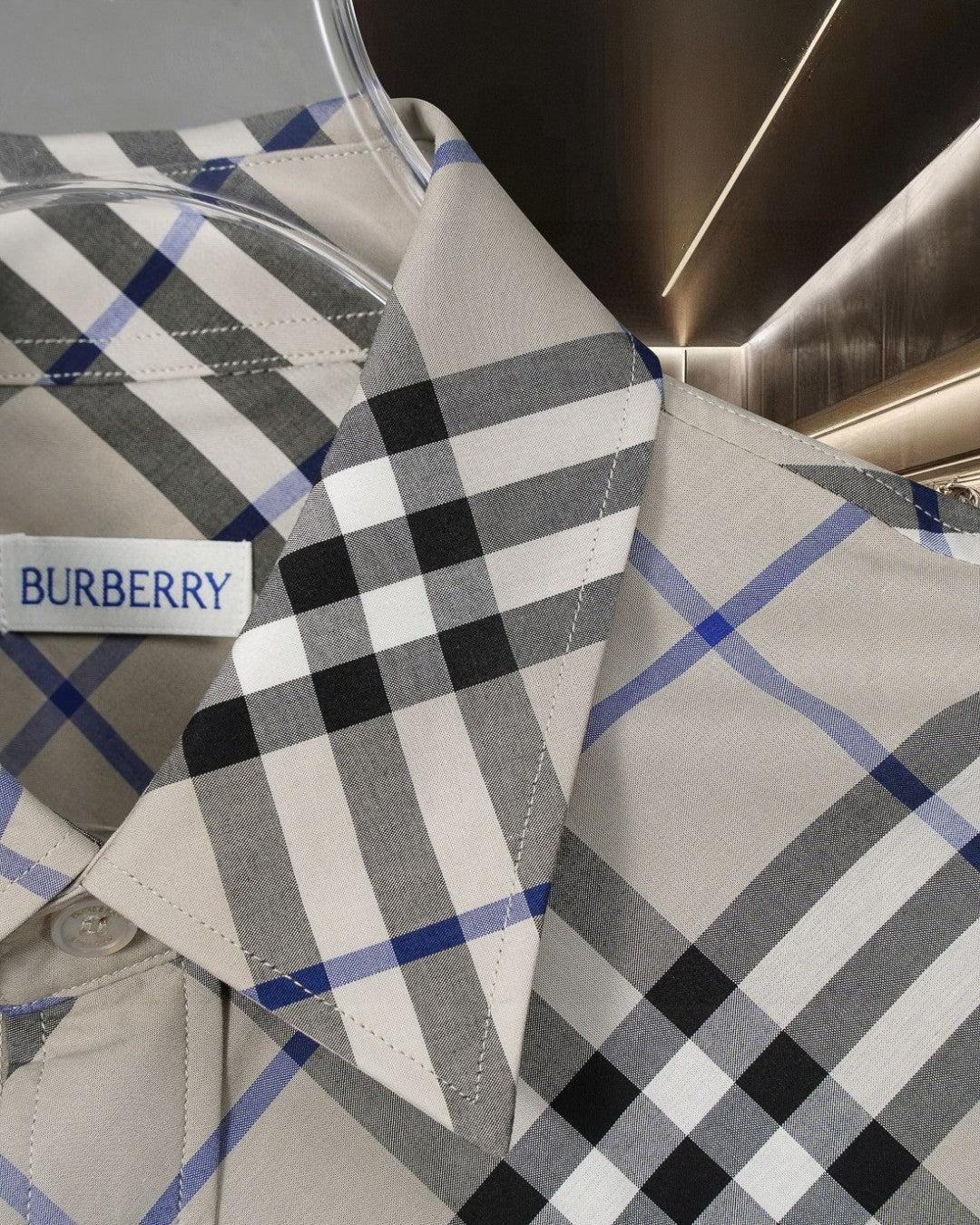 Long-sleeve check shirt shoulder and cuff, white with black and blue plaid