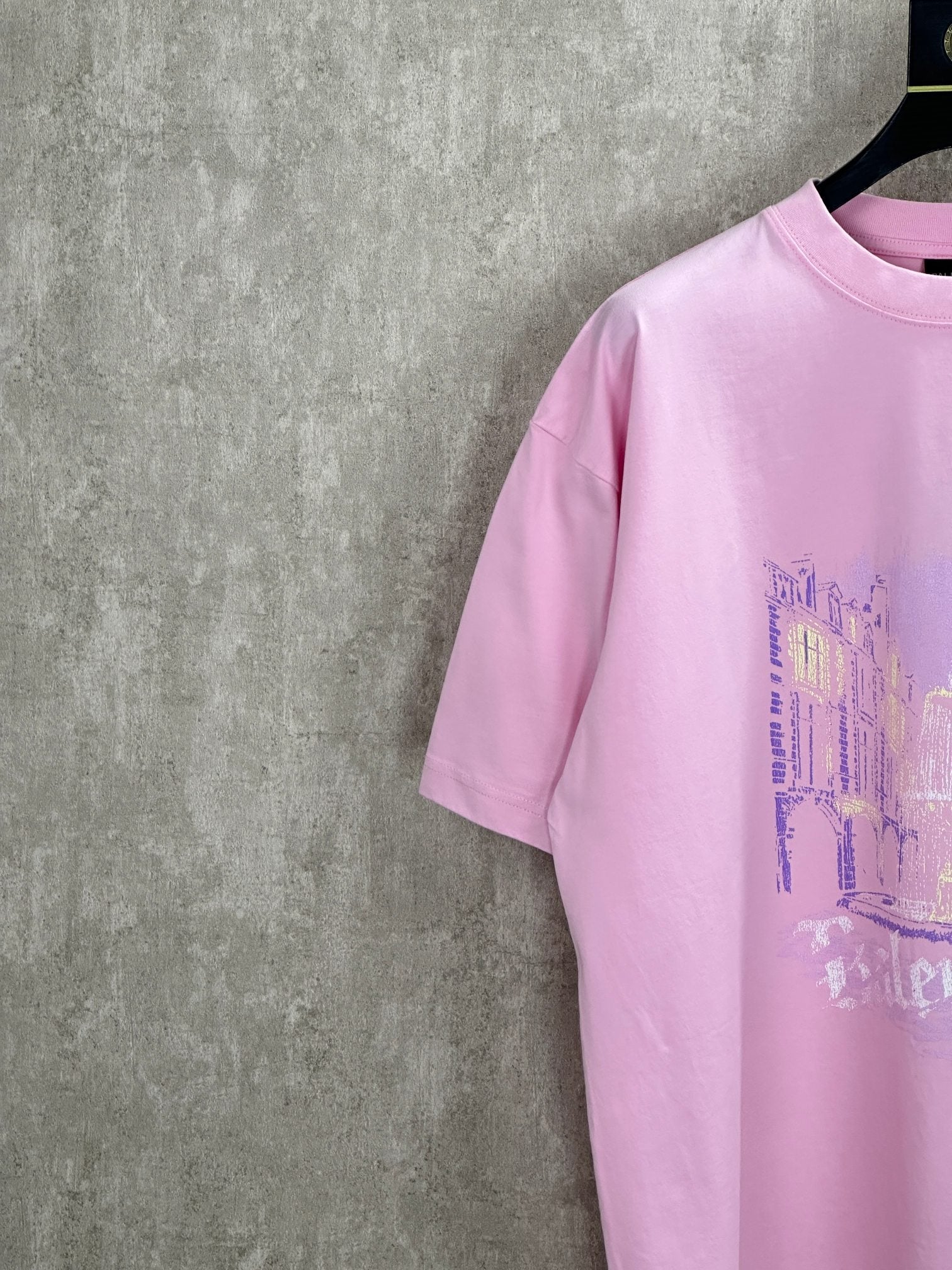Balenciaga pink T-shirt with front graphic, crew neck, short sleeve