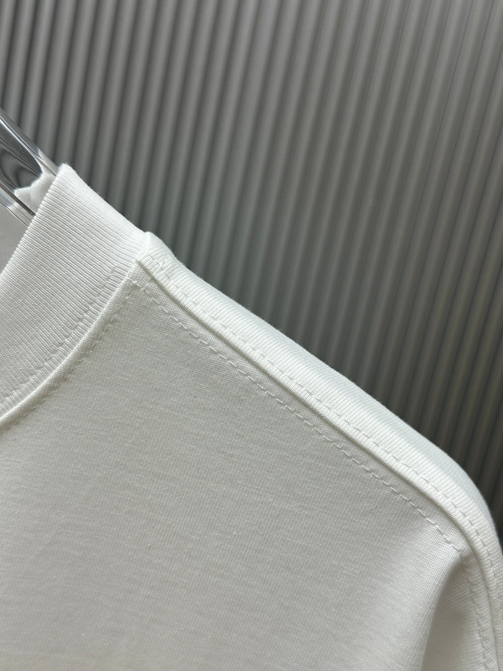 Givenchy T-shirt shoulder seam, white fabric with ribbed collar trim