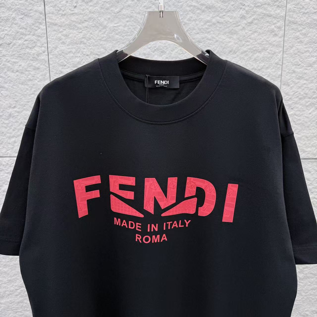 Clothes Fendi short