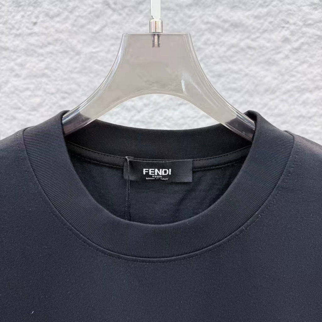 Fendi T-shirt neckline with collar trim and Fendi neck label