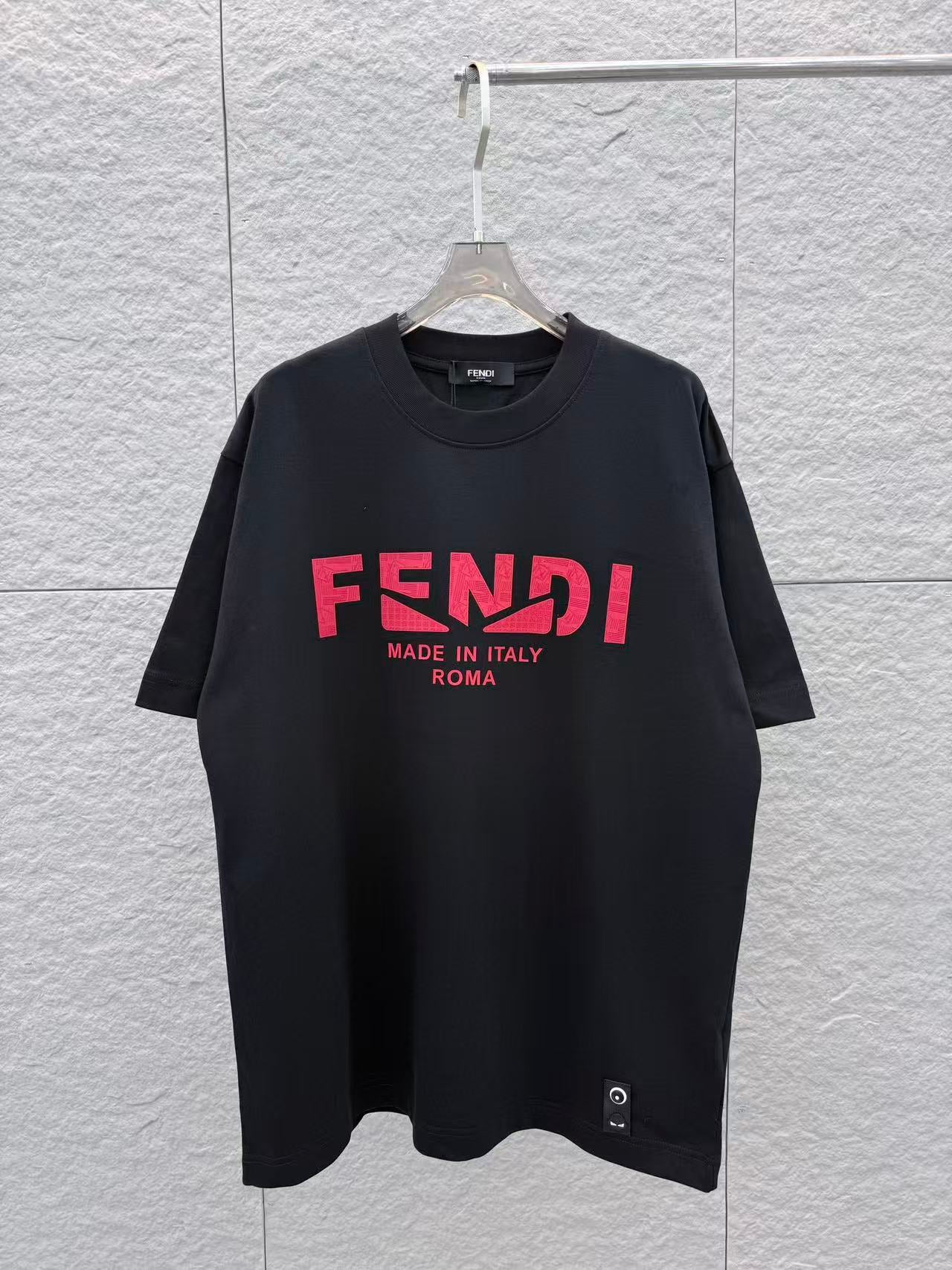Clothes Fendi short