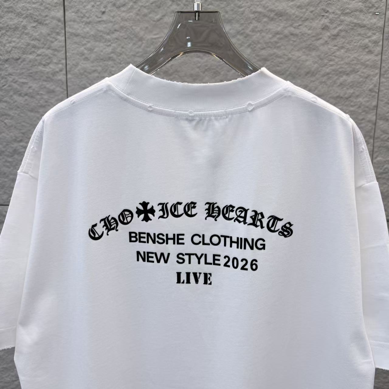 White T-shirt with large black back text print and logo, style 2026 LIVE
