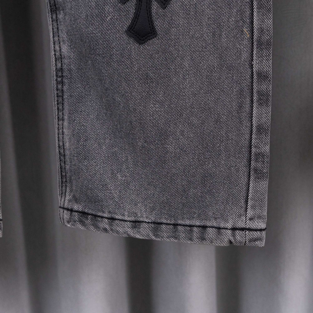 Chrome pants with straight hem and stitched pocket