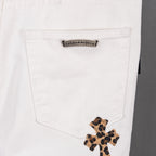 White denim pants front pocket with leopard-print cross patch detail