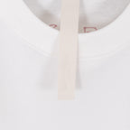 White T-shirt crew neck with interior neck seam and label