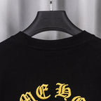 Black short-sleeve T-shirt neckline with ribbed crew collar