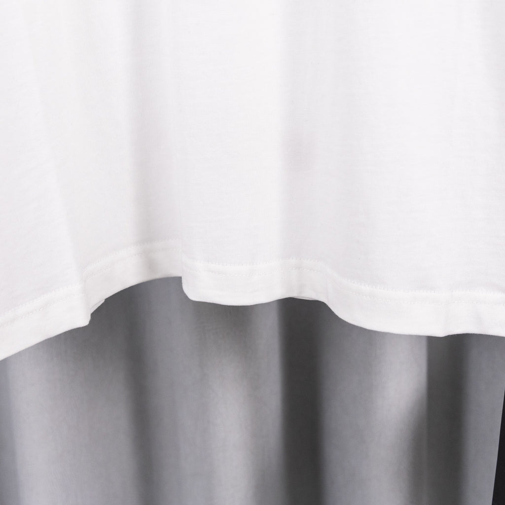 White short-sleeve T-shirt with curved hem and visible side seam.