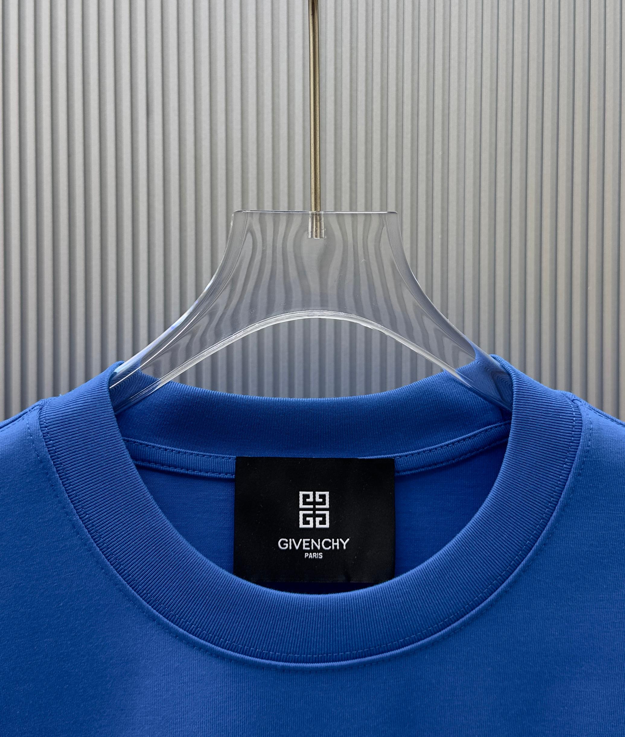 Blue Givenchy crew-neck T-shirt collar with brand label