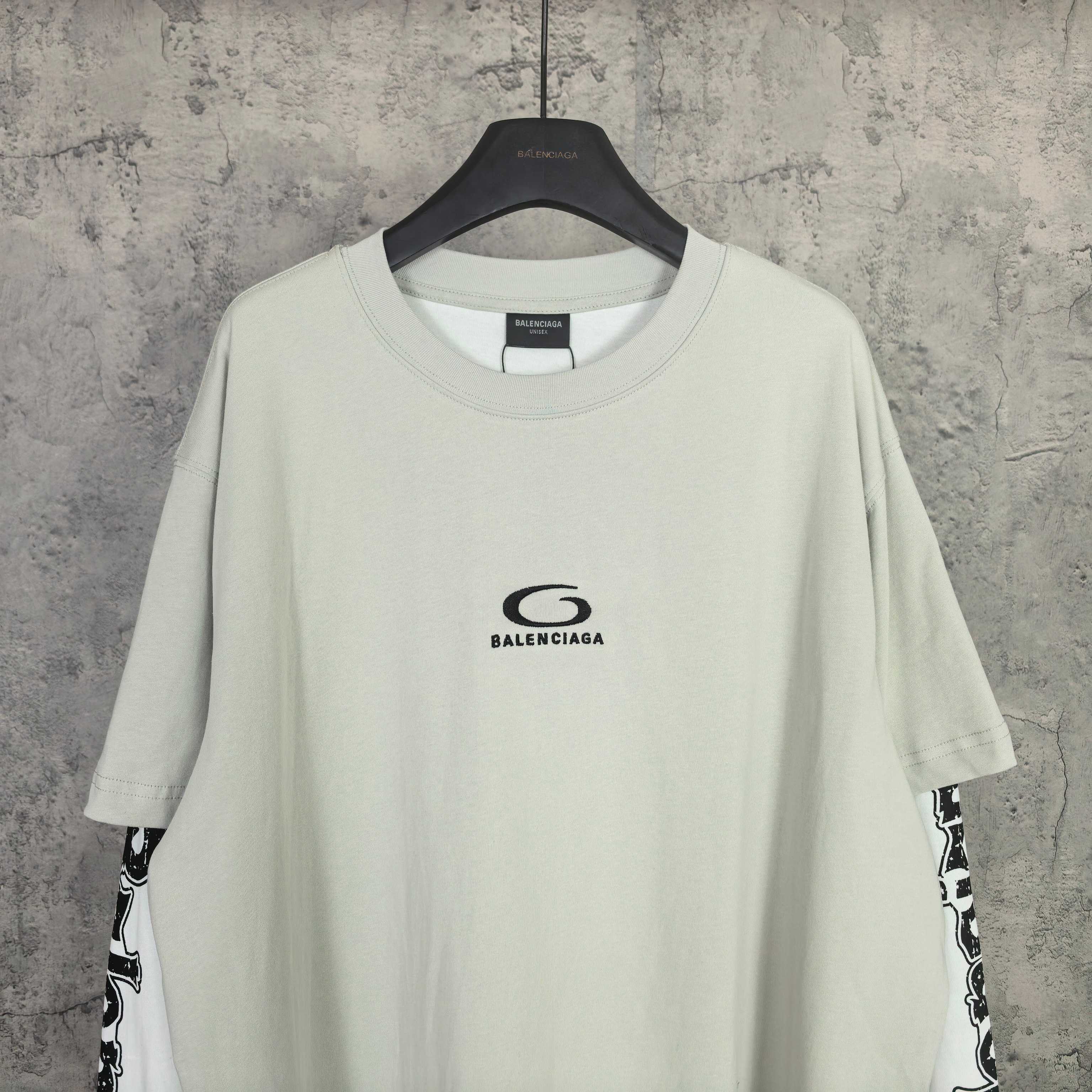 Off-white long T-shirt with crew neck and Balenciaga-style chest logo