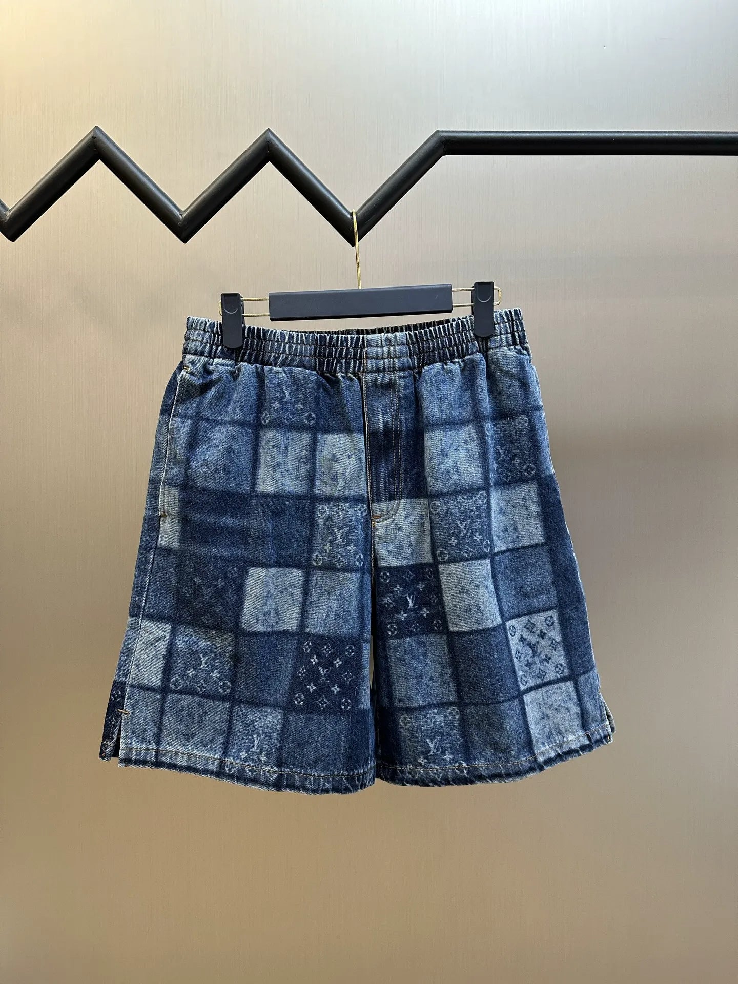 Clothes LV pants