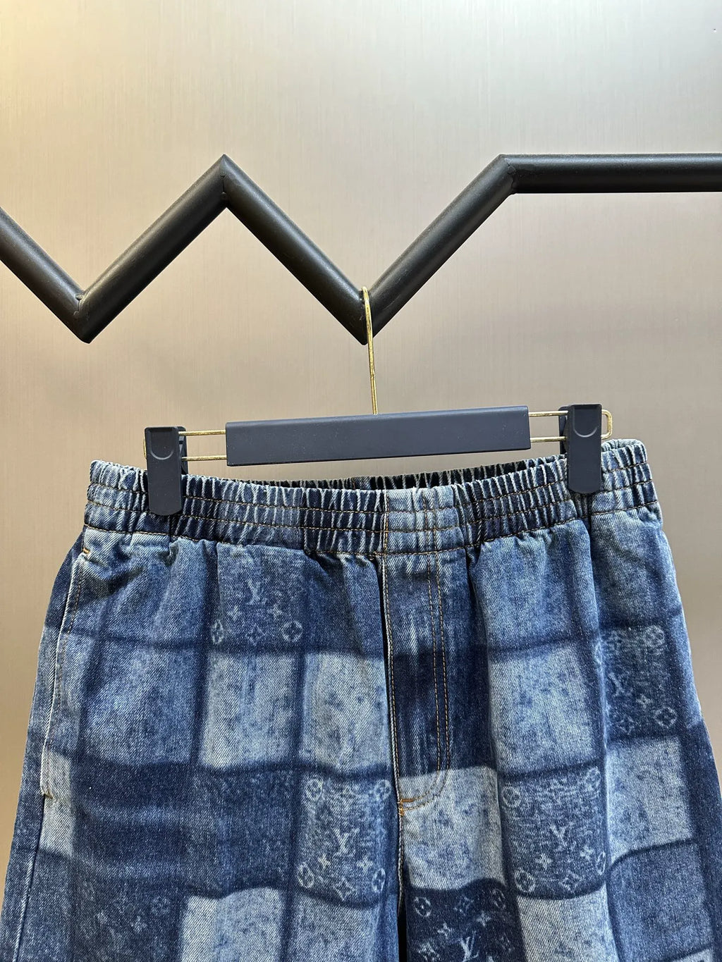 Clothes LV pants