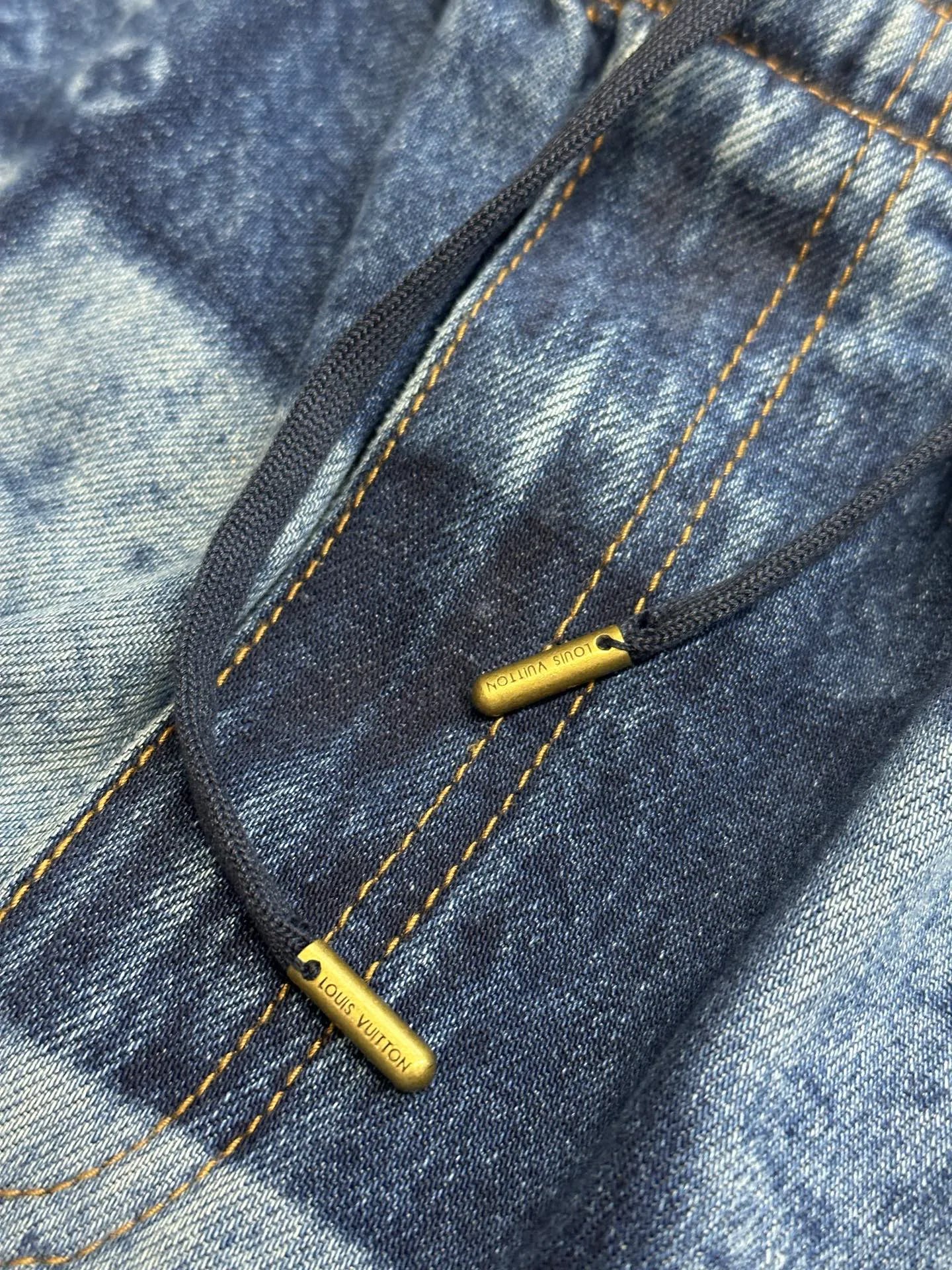 Clothes LV pants