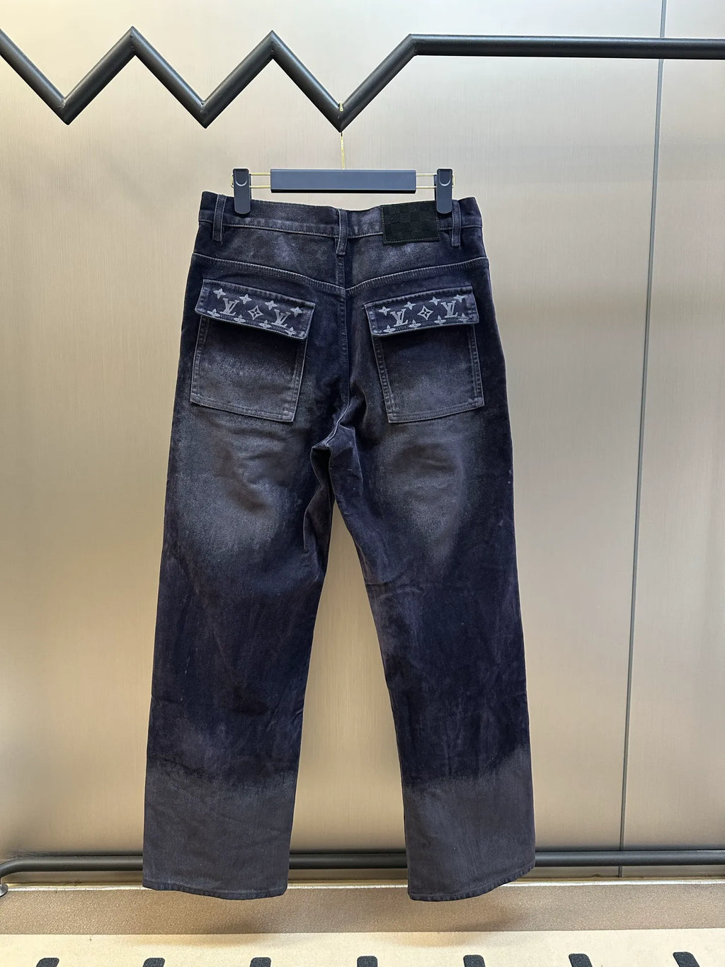 Clothes LV pants
