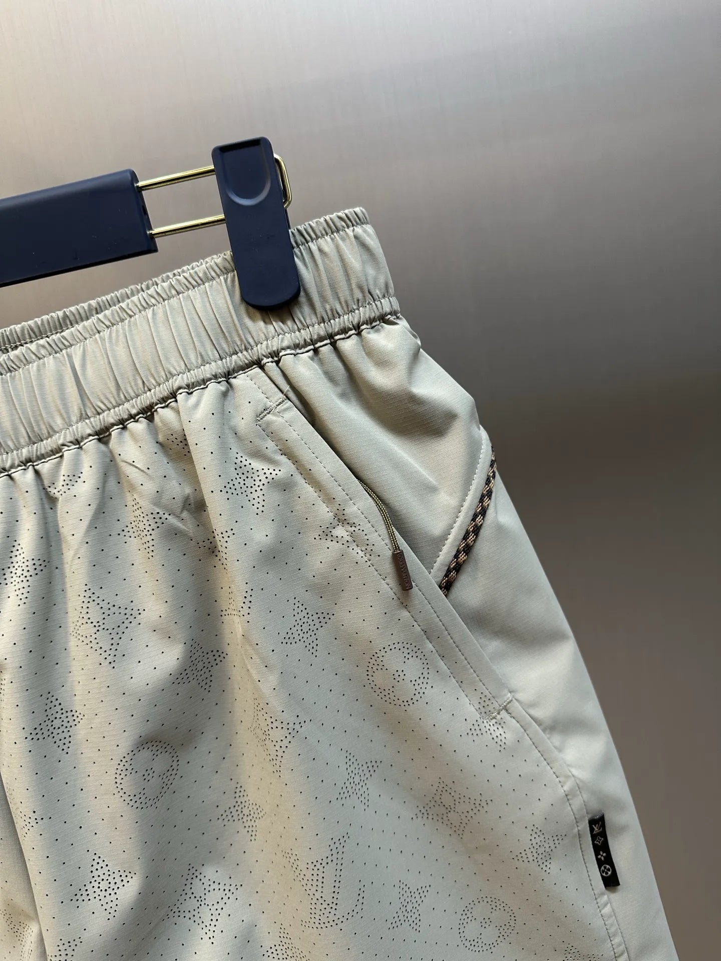 Clothes LV pants